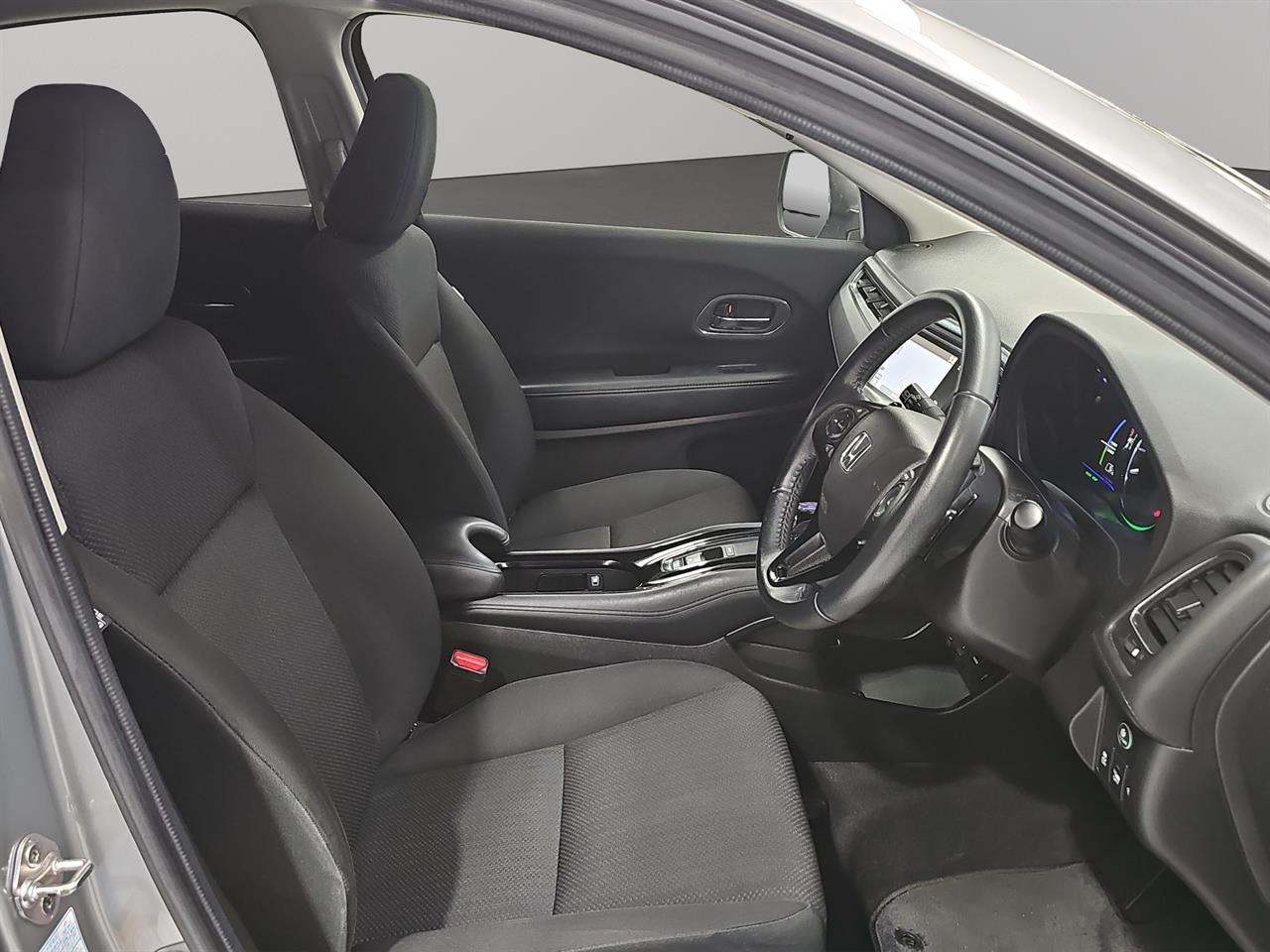 2014 Honda Vezel HYBRID X Hybrid SMART KEY + CRUISE CONTROL + PADDLE SHIFT