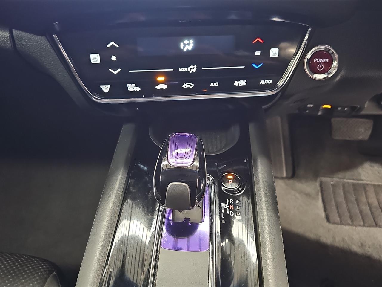 2014 Honda Vezel HYBRID X Hybrid SMART KEY + CRUISE CONTROL + PADDLE SHIFT