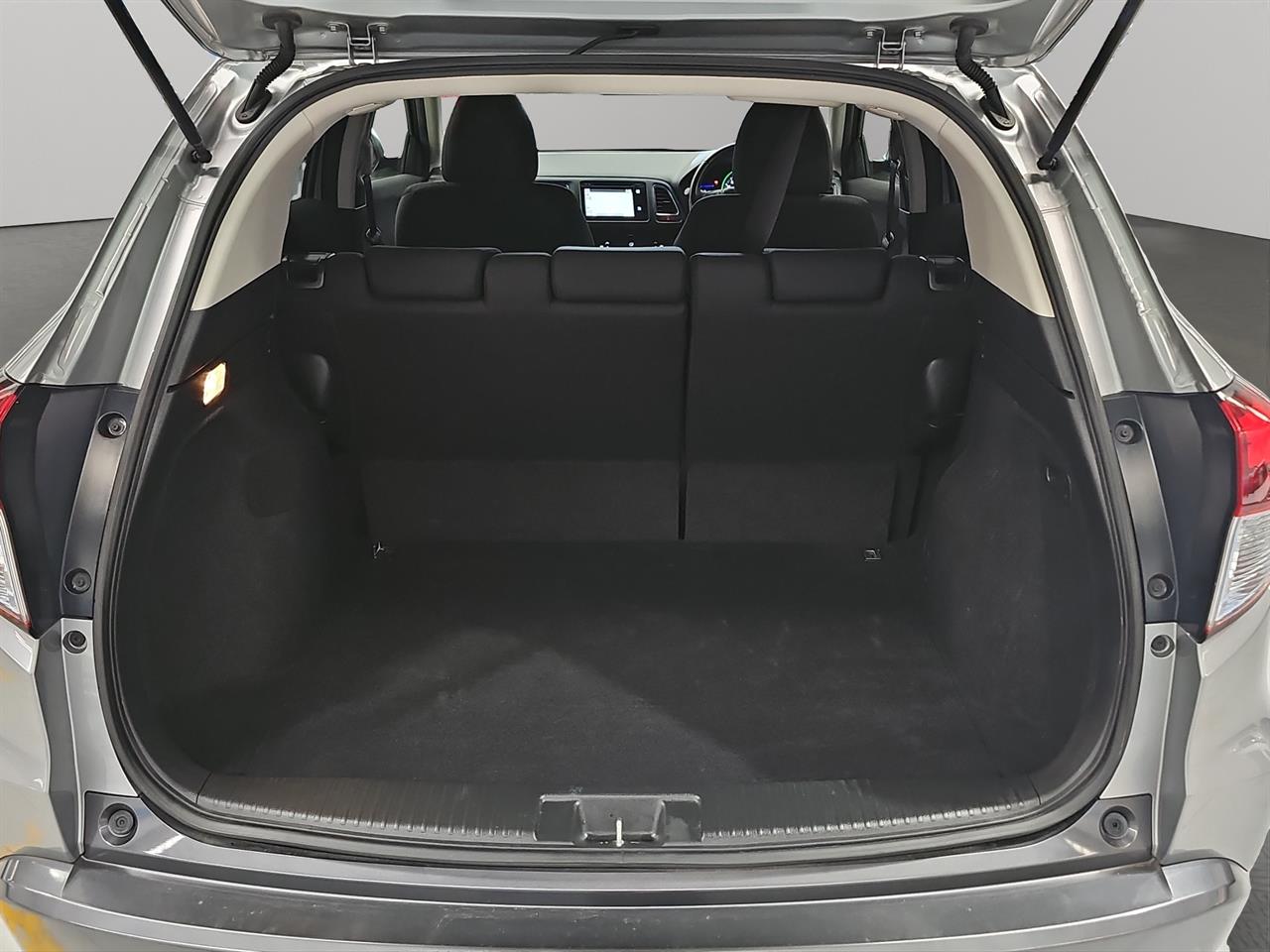 2014 Honda Vezel HYBRID X Hybrid SMART KEY + CRUISE CONTROL + PADDLE SHIFT