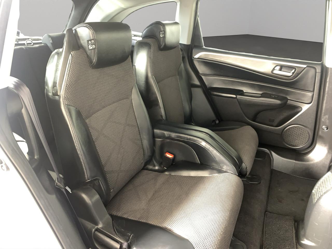 2015 Honda JADE HYBRID Z People Mover REVESING CAMERA + CRUISE CONTROL