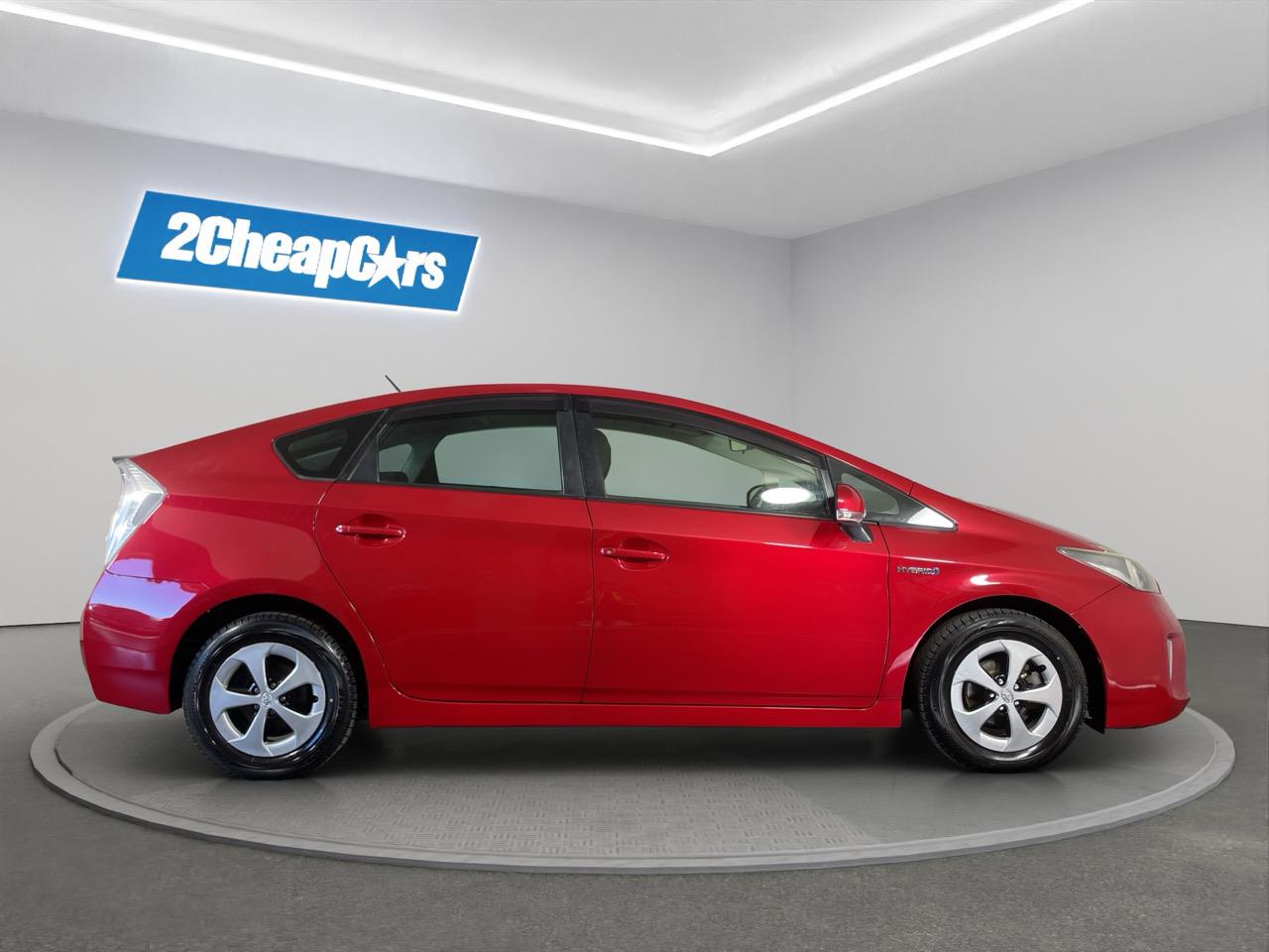 2012 Toyota Prius S Station Wagon REVERSING CAMERA + AUTO LIGHTS + PUSH START