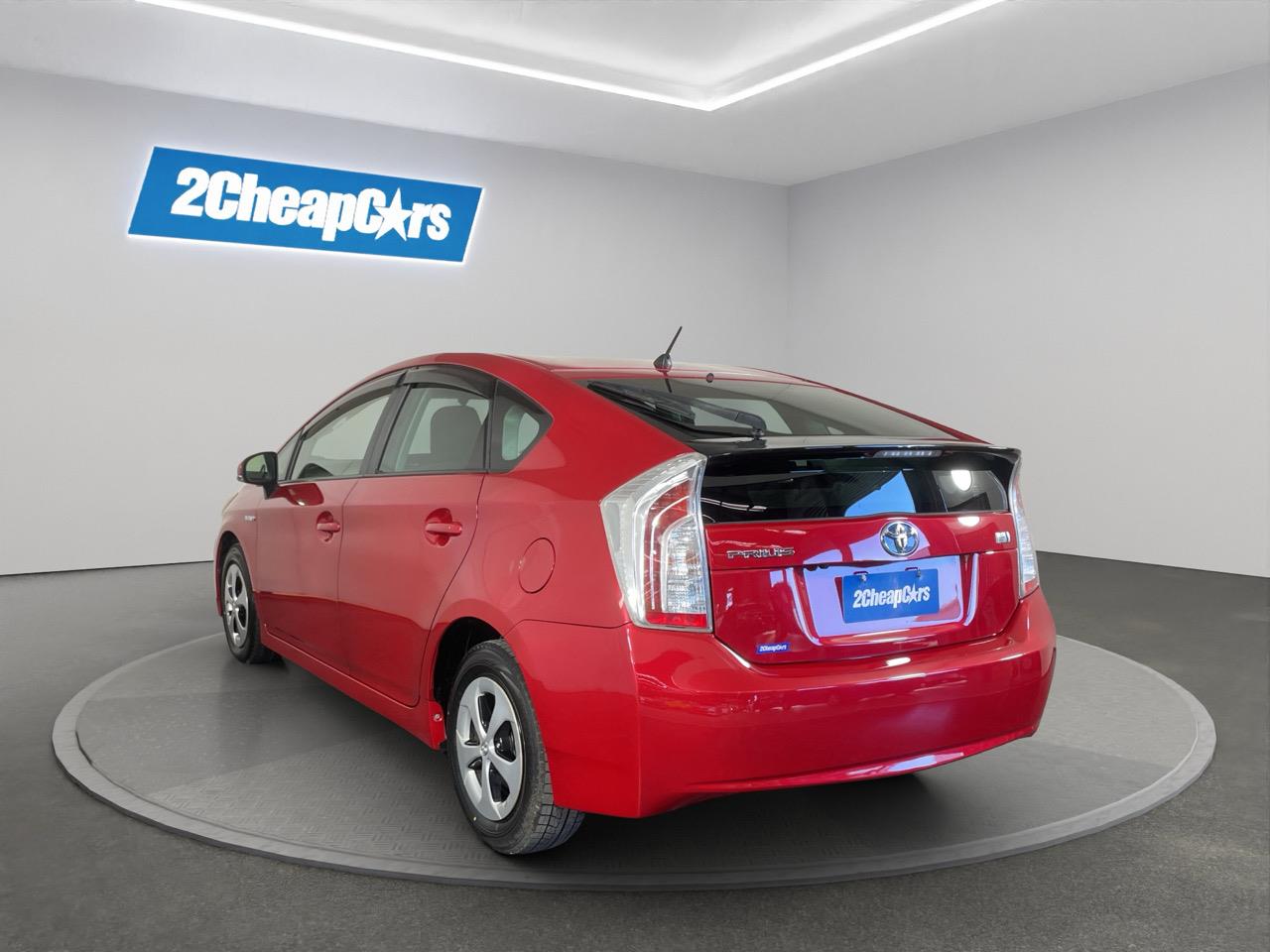 2012 Toyota Prius S Station Wagon REVERSING CAMERA + AUTO LIGHTS + PUSH START
