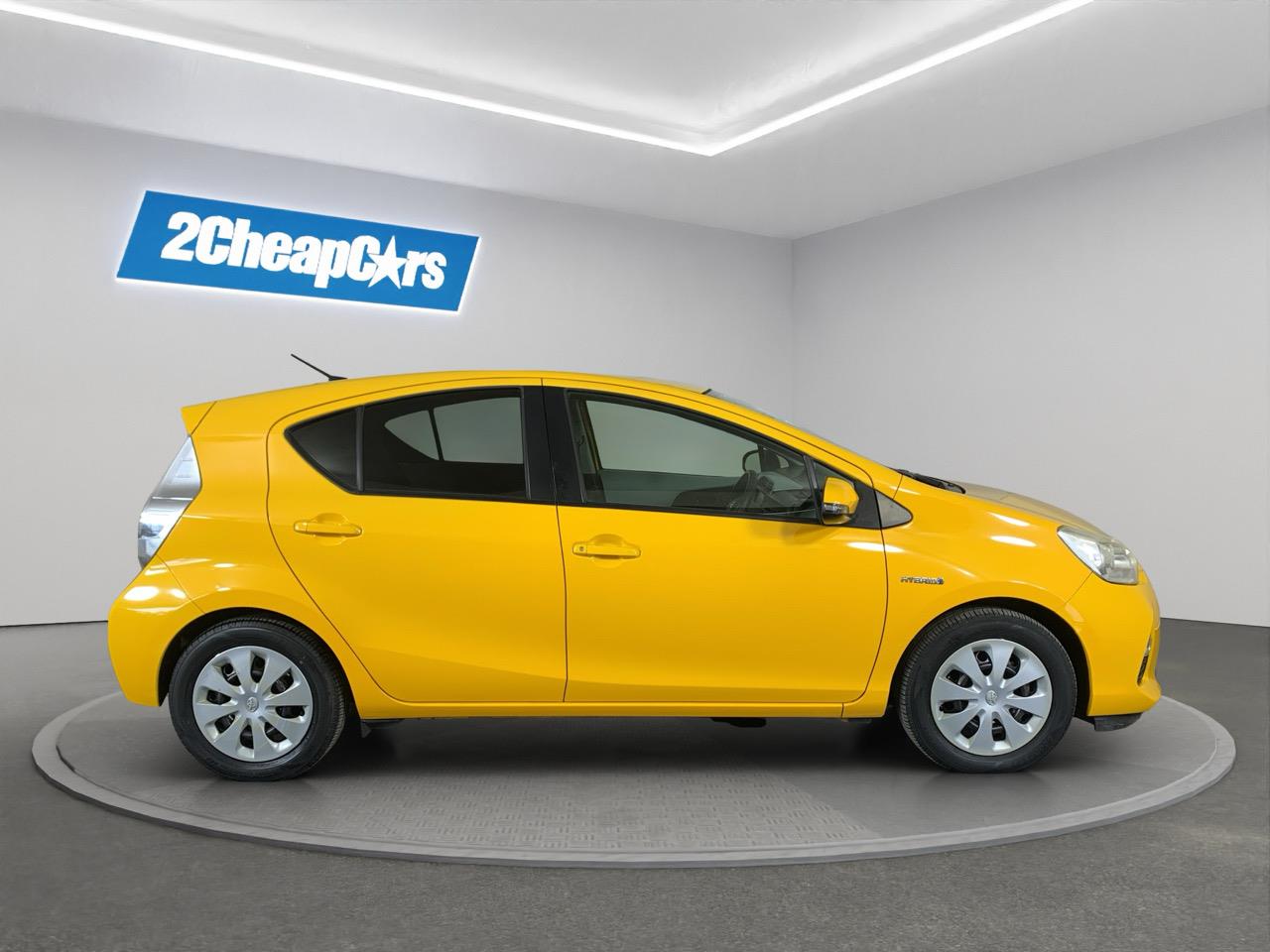 2013 Toyota Aqua S Hatchback REVERSING CAMERA + PUSH BUTTON START + AUTO LIGHTS