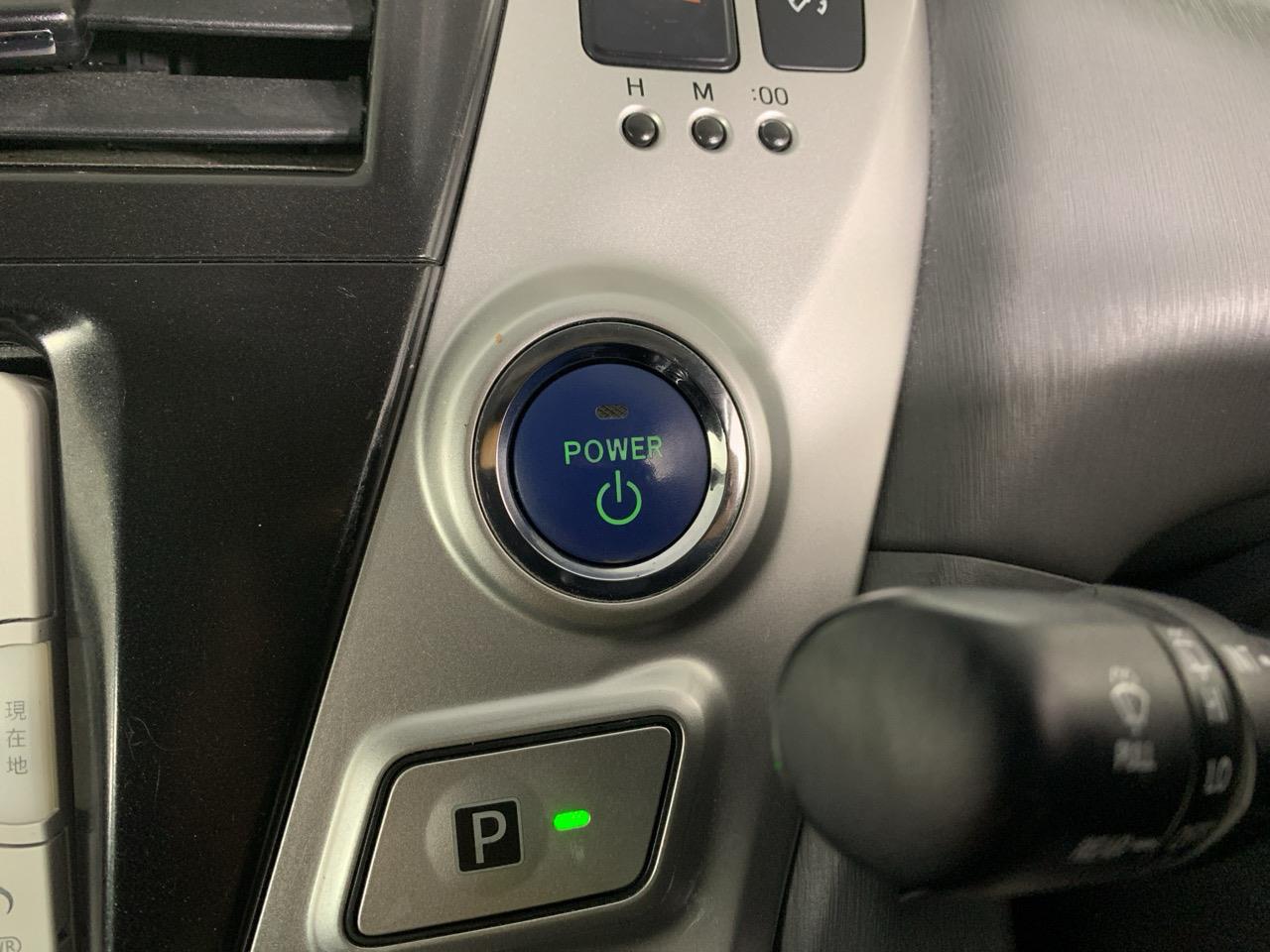 2012 Toyota Prius Alpha G 7 Seaters People Mover CRUISE CONTROL + PUSH BUTTON START + AUTO LIGHTS