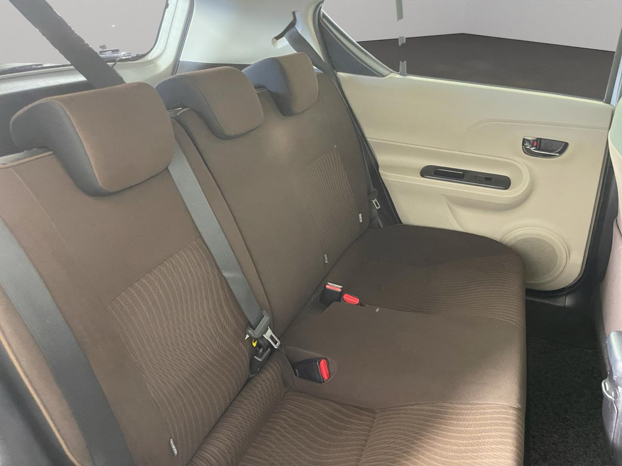 2012 Toyota Aqua G Hatchback AUTO LIGHTS + PUSH BUTTON START