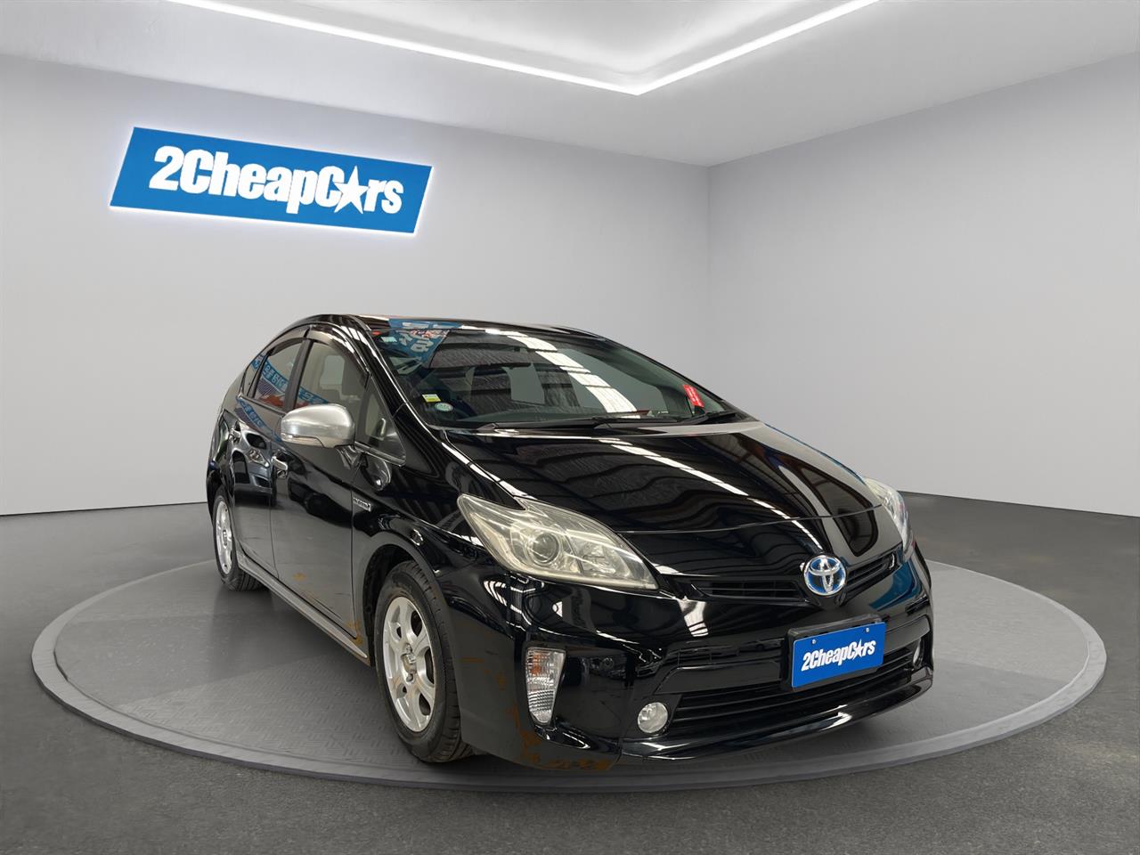 2013 Toyota Prius S Hatchback REVERSING CAMERA + AUTO LIGHTS + SMART KEY