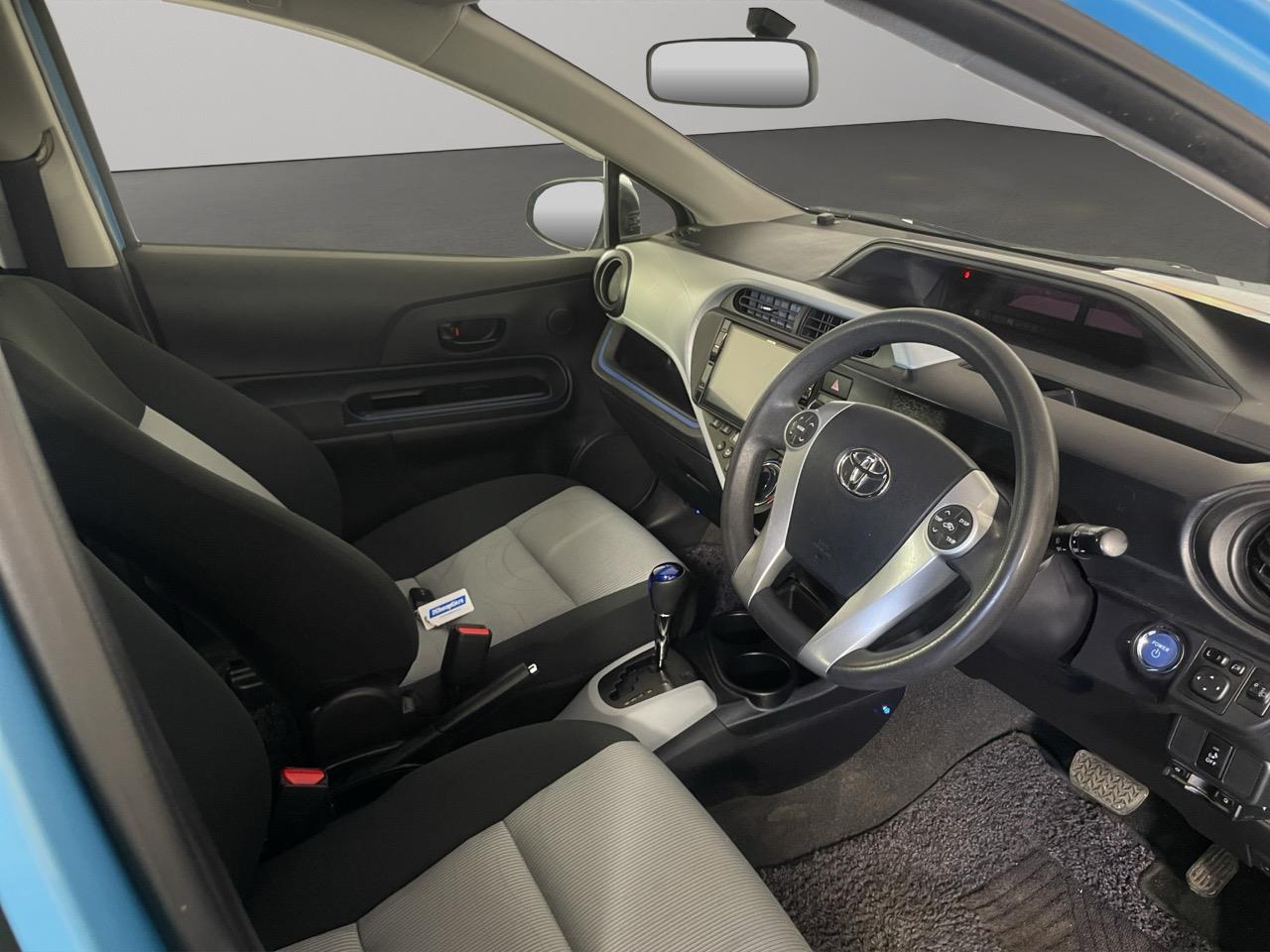 2014 Toyota Aqua S Hatchback REVERSING CAMERA + HEATED SEATS + AUTO LIGHTS