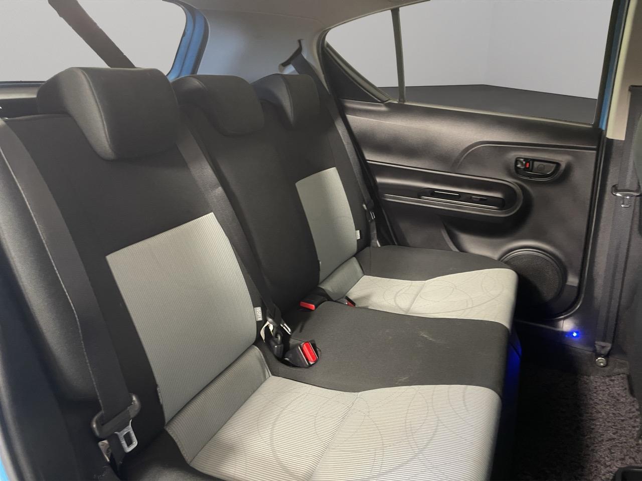 2014 Toyota Aqua S Hatchback REVERSING CAMERA + HEATED SEATS + AUTO LIGHTS