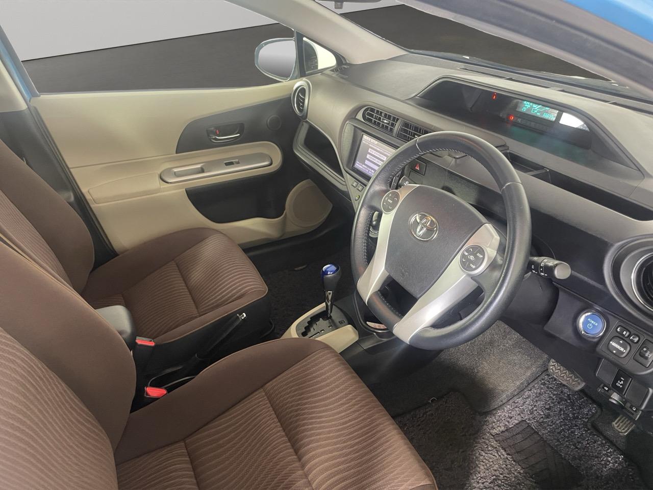 2012 Toyota Aqua G Smart Entry Package Hatchback REVERSING CAMERA + PARKING SENSORS