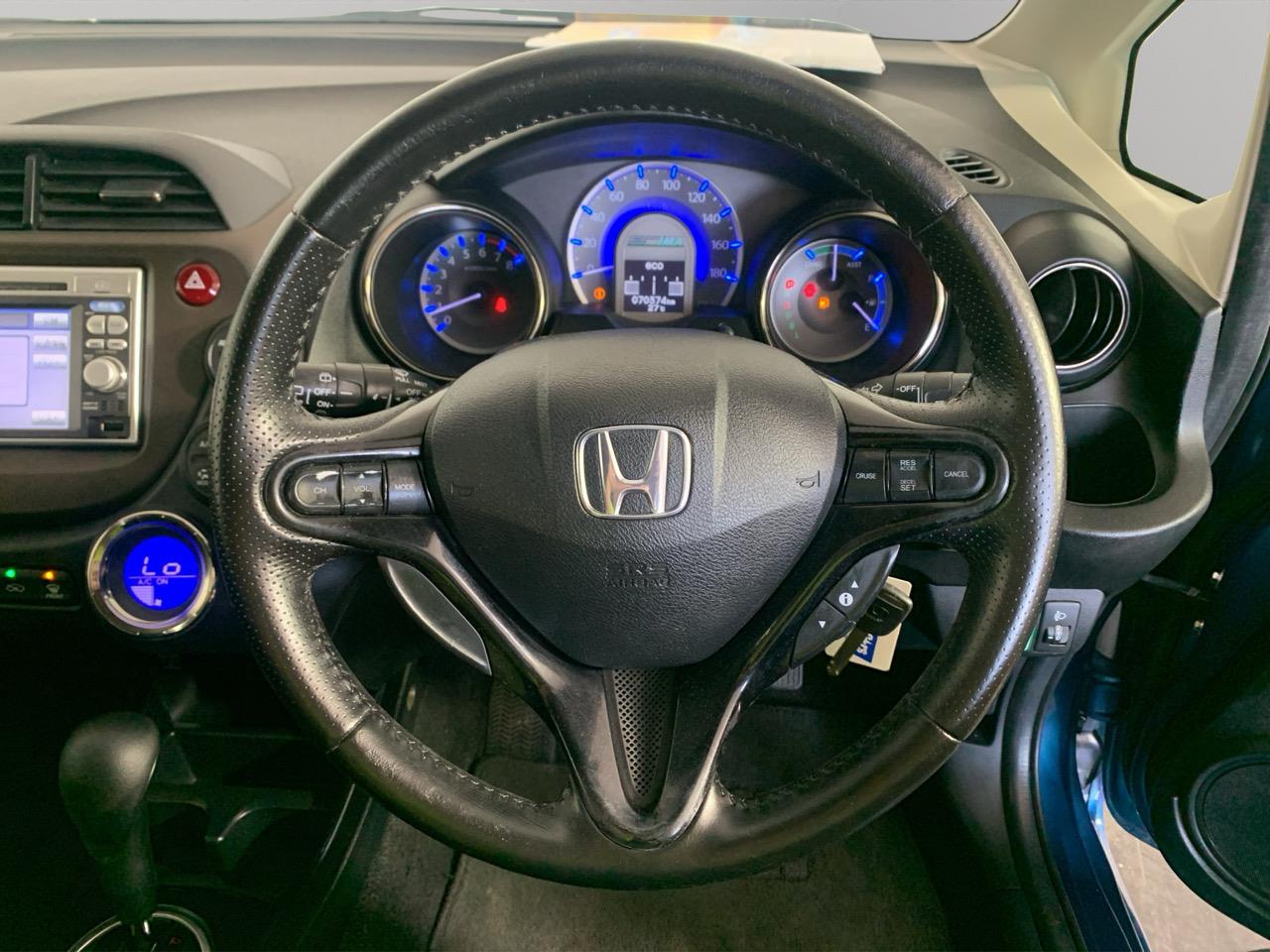 2012 Honda Fit Jazz Shuttle Hybrid Station Wagon CRUISE CONTROL + REVERSING CAMERA