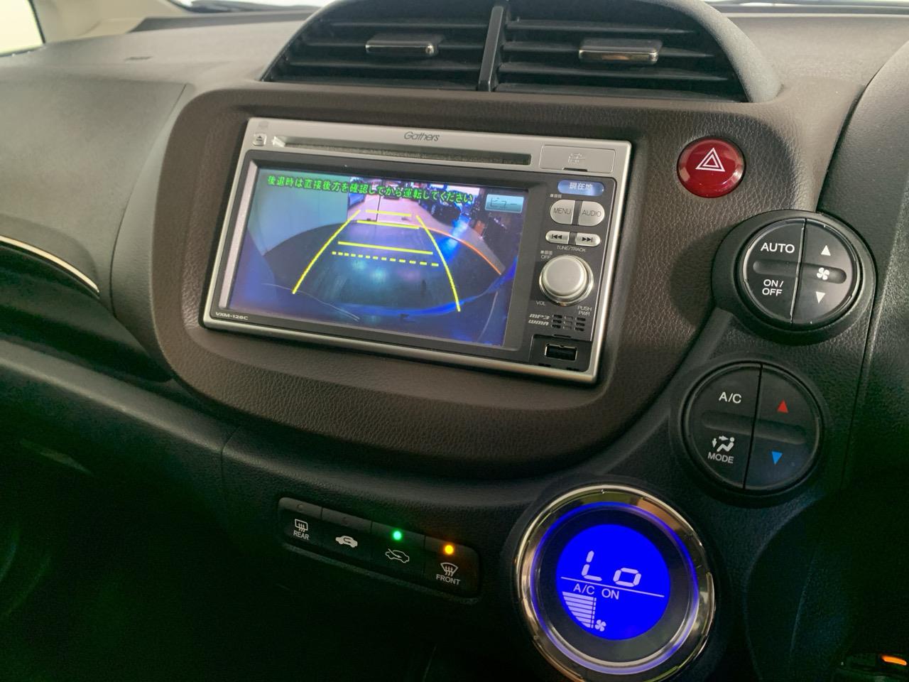 2012 Honda Fit Jazz Shuttle Hybrid Station Wagon CRUISE CONTROL + REVERSING CAMERA