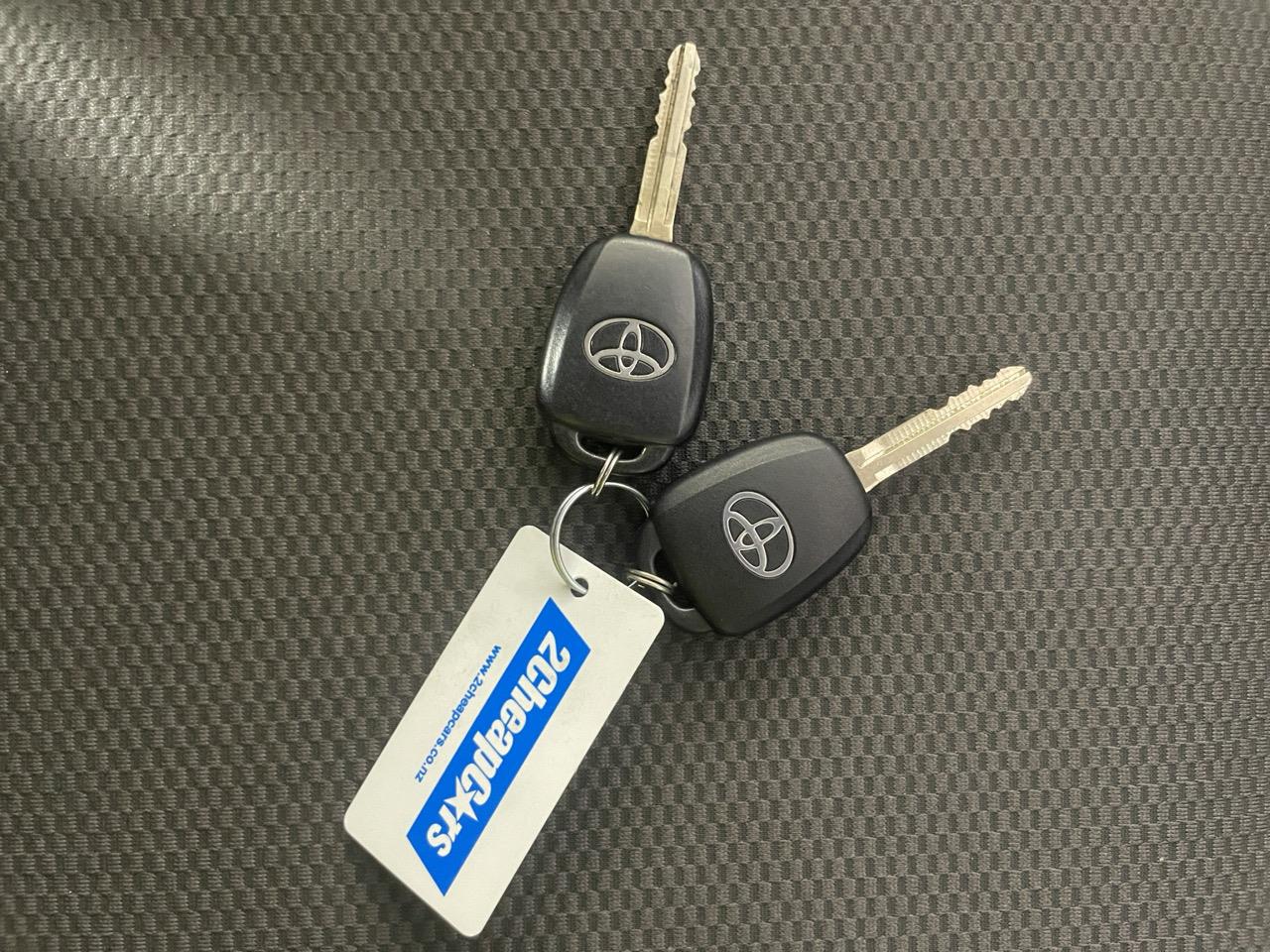 2018 Toyota Hiace Long DX Van REVERSING CAMERA + GREAT SPACE