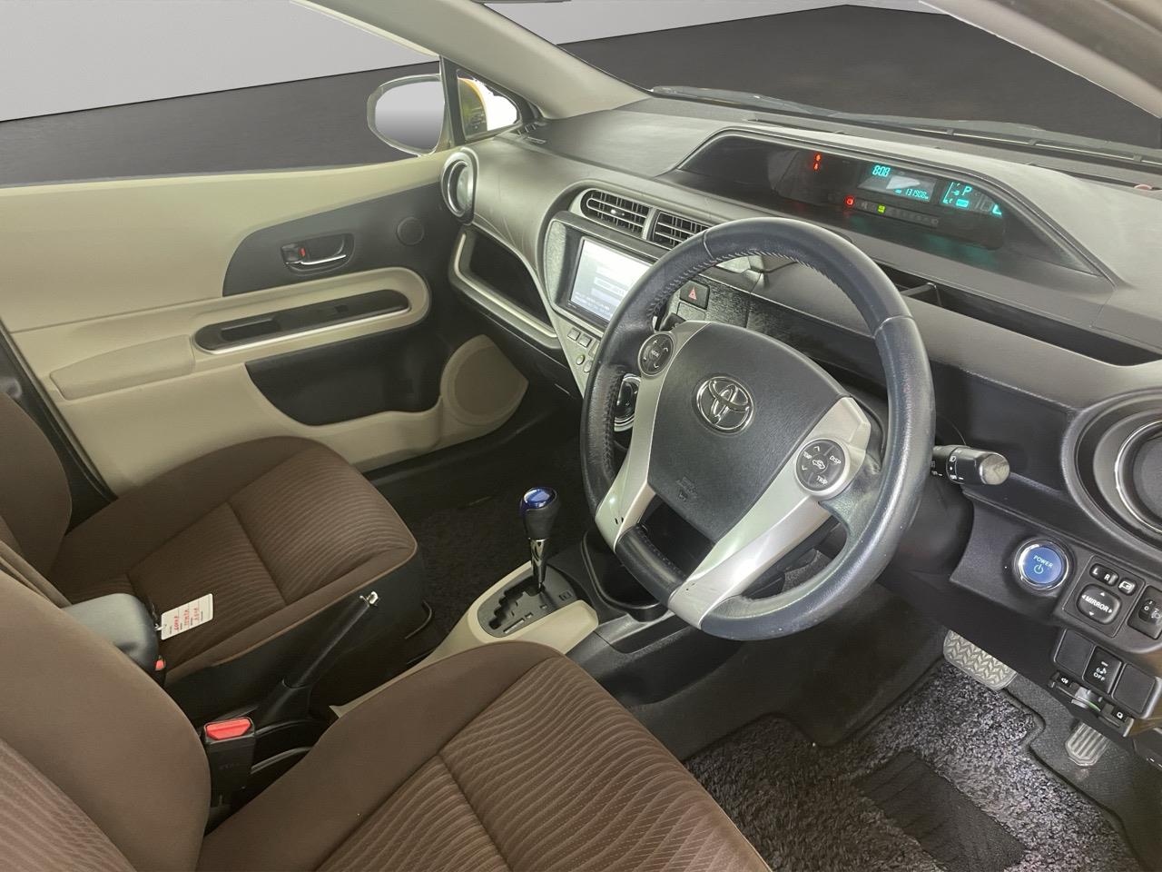 2013 Toyota Aqua S AERO Hatchback REVERSING CAMERA + AUTO LIGHTS + PUSH BUTTON START