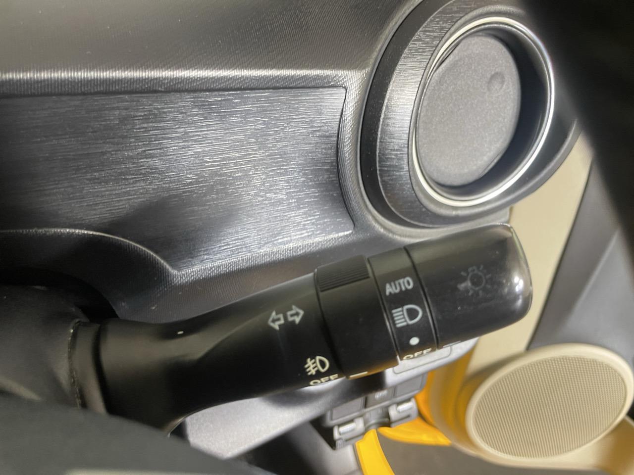 2013 Toyota Aqua S AERO Hatchback REVERSING CAMERA + AUTO LIGHTS + PUSH BUTTON START