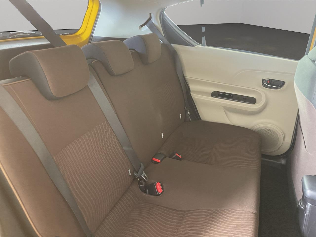 2013 Toyota Aqua S AERO Hatchback REVERSING CAMERA + AUTO LIGHTS + PUSH BUTTON START