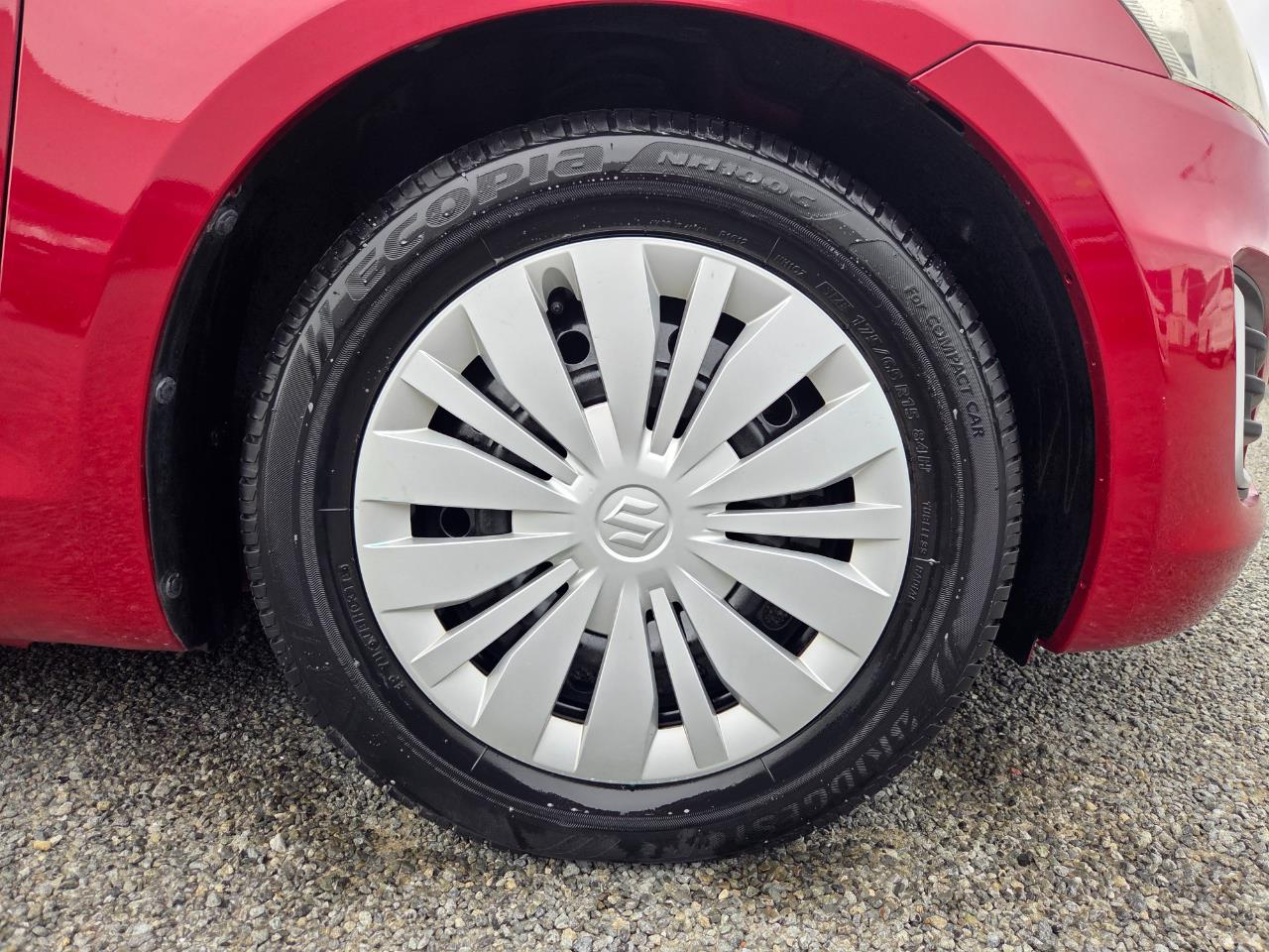 2013 Suzuki Swift  Hatchback REVERSING CAMERA + SMART KEY