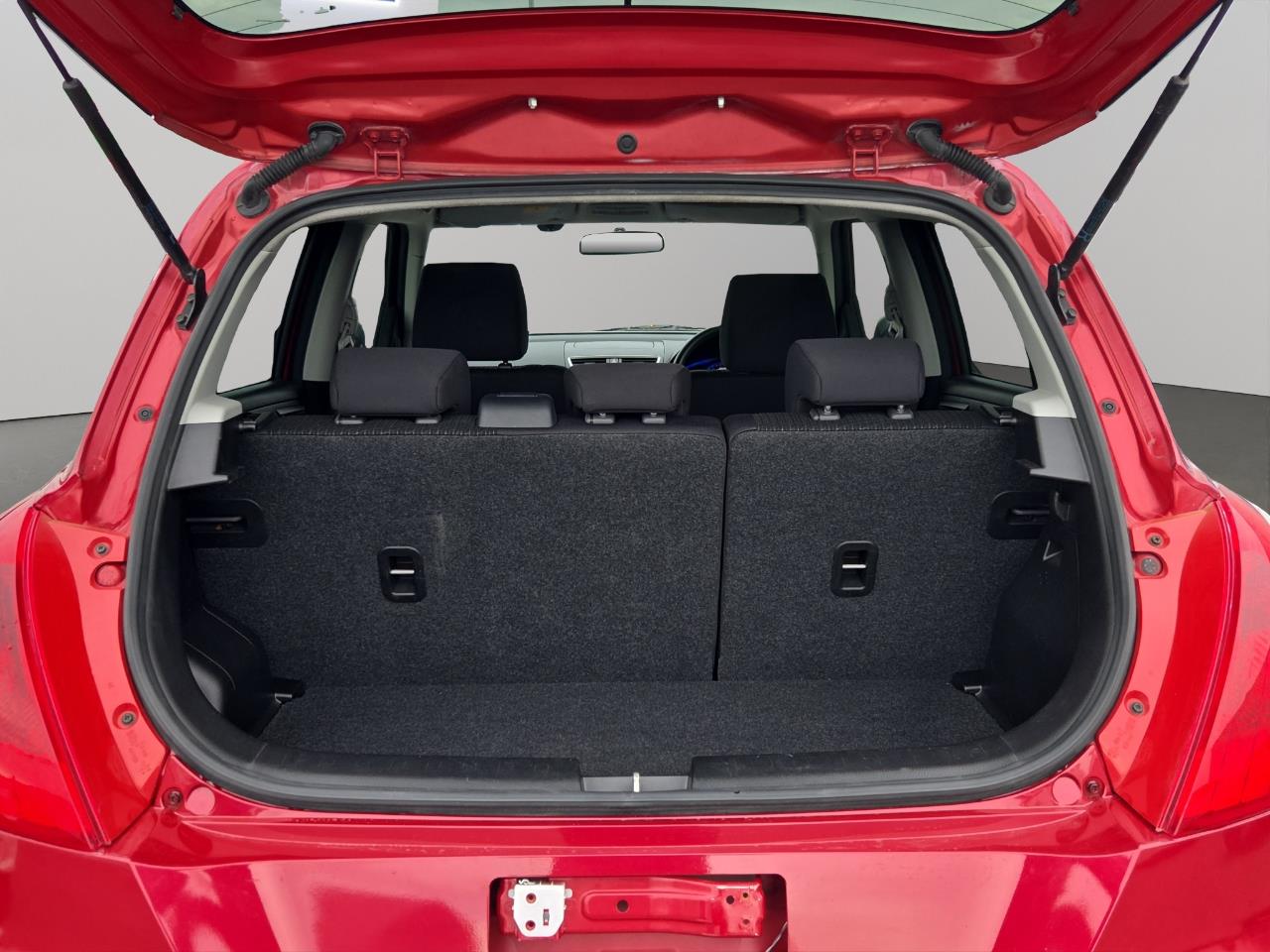 2013 Suzuki Swift  Hatchback REVERSING CAMERA + SMART KEY