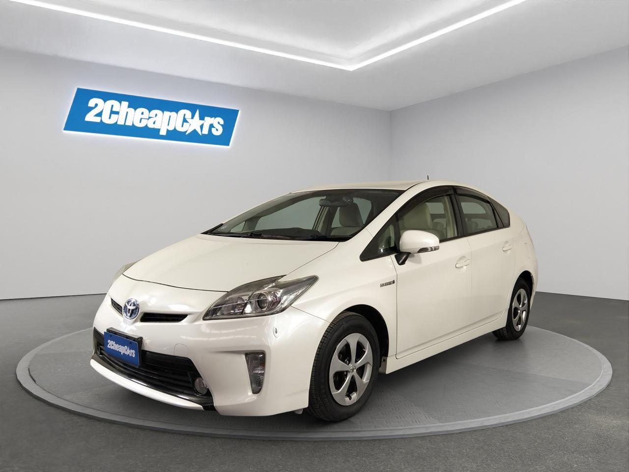 2014 Toyota Prius S Hatchback