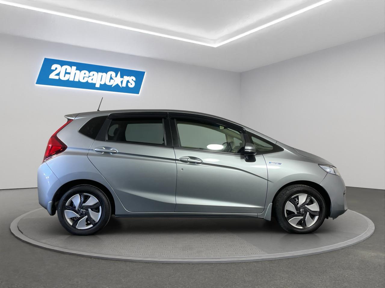 2015 Honda Fit Jazz Hybrid New Shape Hatchback LOW KMS + REVERSING CAMERA + AUTO LIGHTS