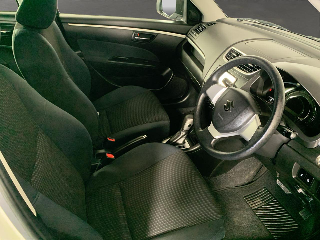 2015 Suzuki Swift XG- DJE Hatchback LOW KM + REVERSING CAMERA + PUSH BUTTON START