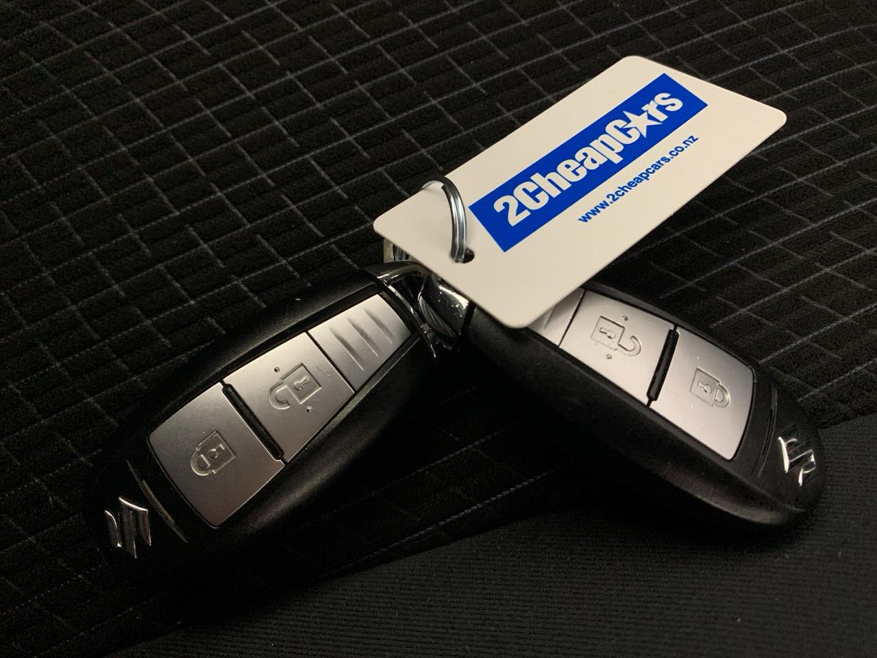 2015 Suzuki Swift XG- DJE Hatchback LOW KM + REVERSING CAMERA + PUSH BUTTON START