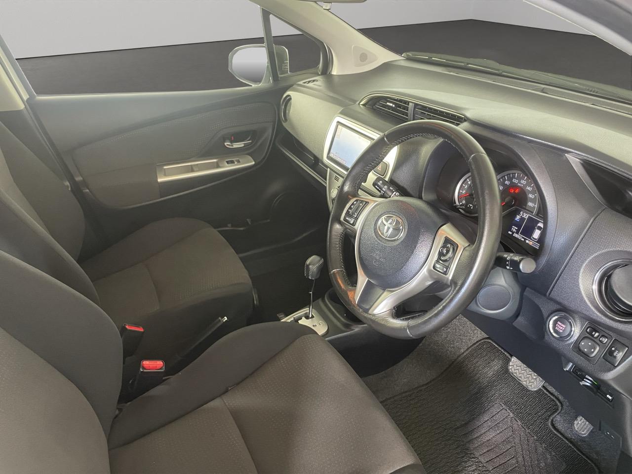 2015 Toyota Vitz Yaris F Hatchback LOW KMS + REVERSING CAMERA + HEATED SEAT