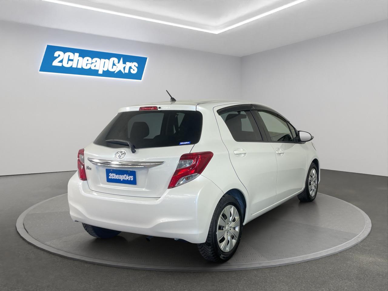 2015 Toyota Vitz Yaris F Hatchback LOW KMS + REVERSING CAMERA + HEATED SEAT