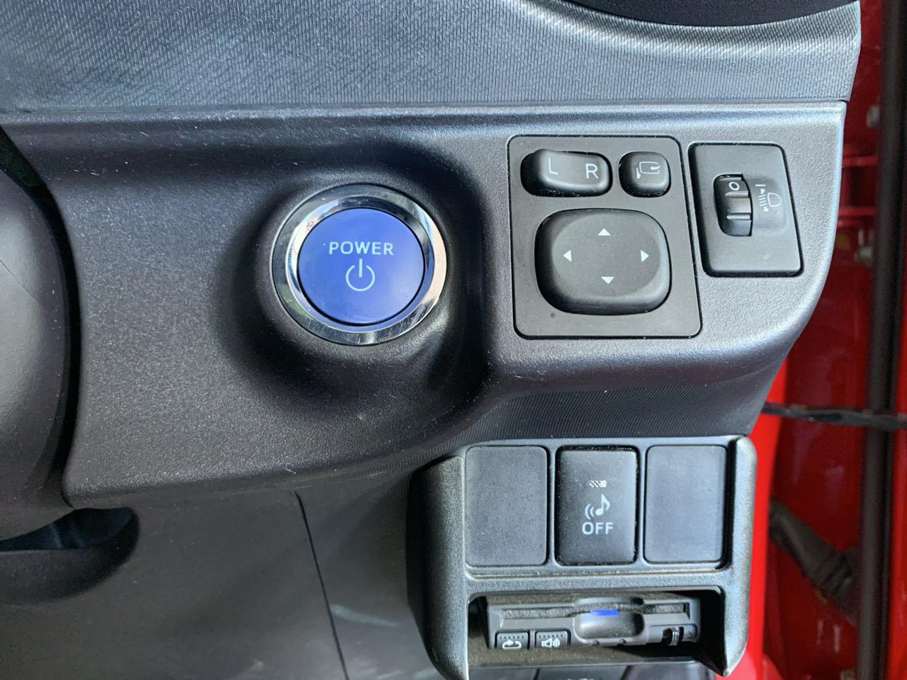 2014 Toyota Aqua S Hatchback REVESING CAMERA + PUSH SRART + AUTO LIGHTS