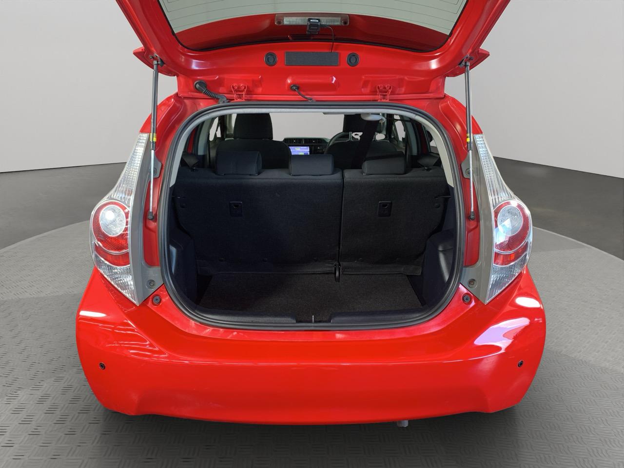 2014 Toyota Aqua S Hatchback REVESING CAMERA + PUSH SRART + AUTO LIGHTS