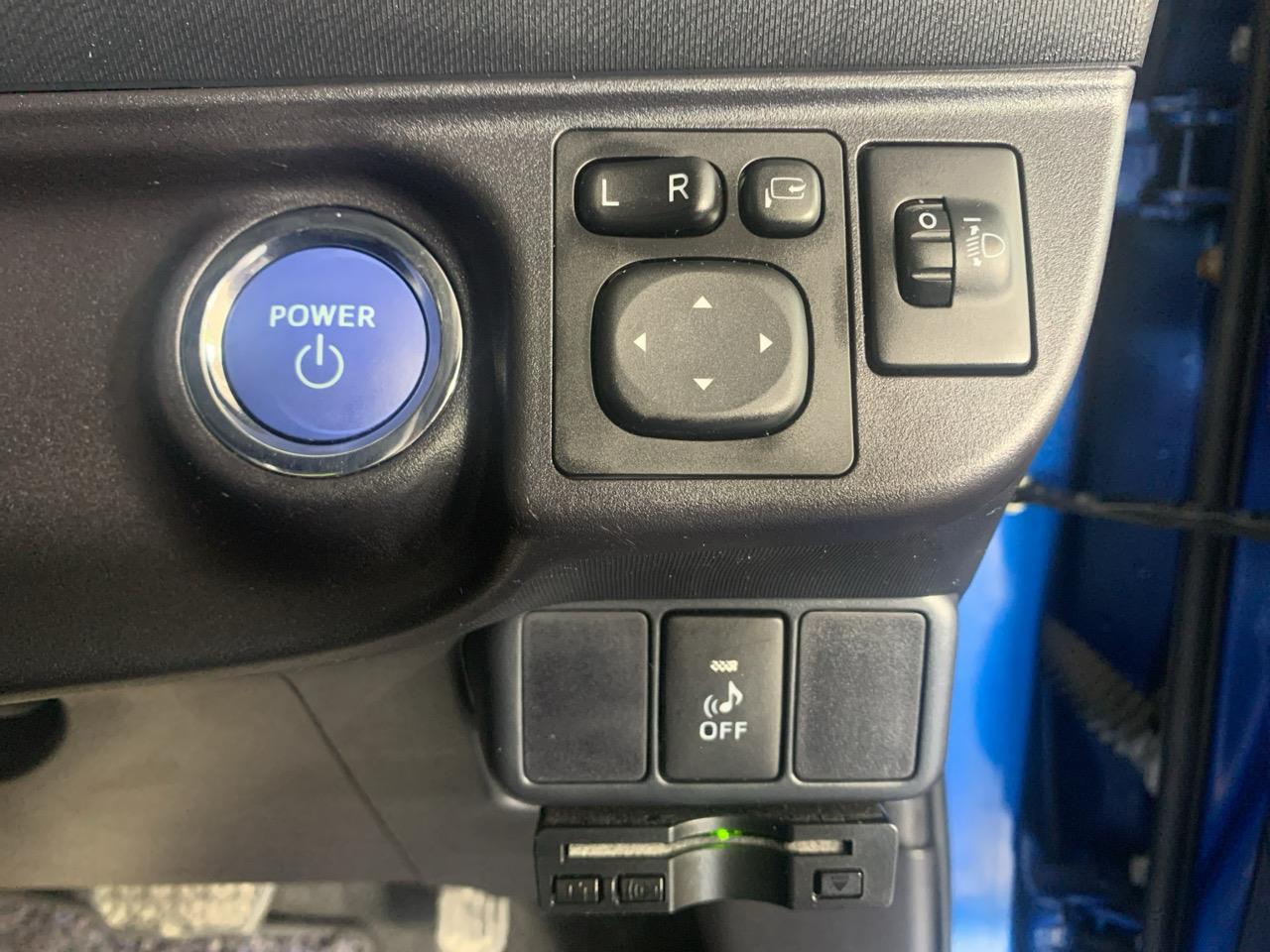 2014 Toyota Aqua S Hatchback LOW KM + PUSH SRART + REVESING CAMERA