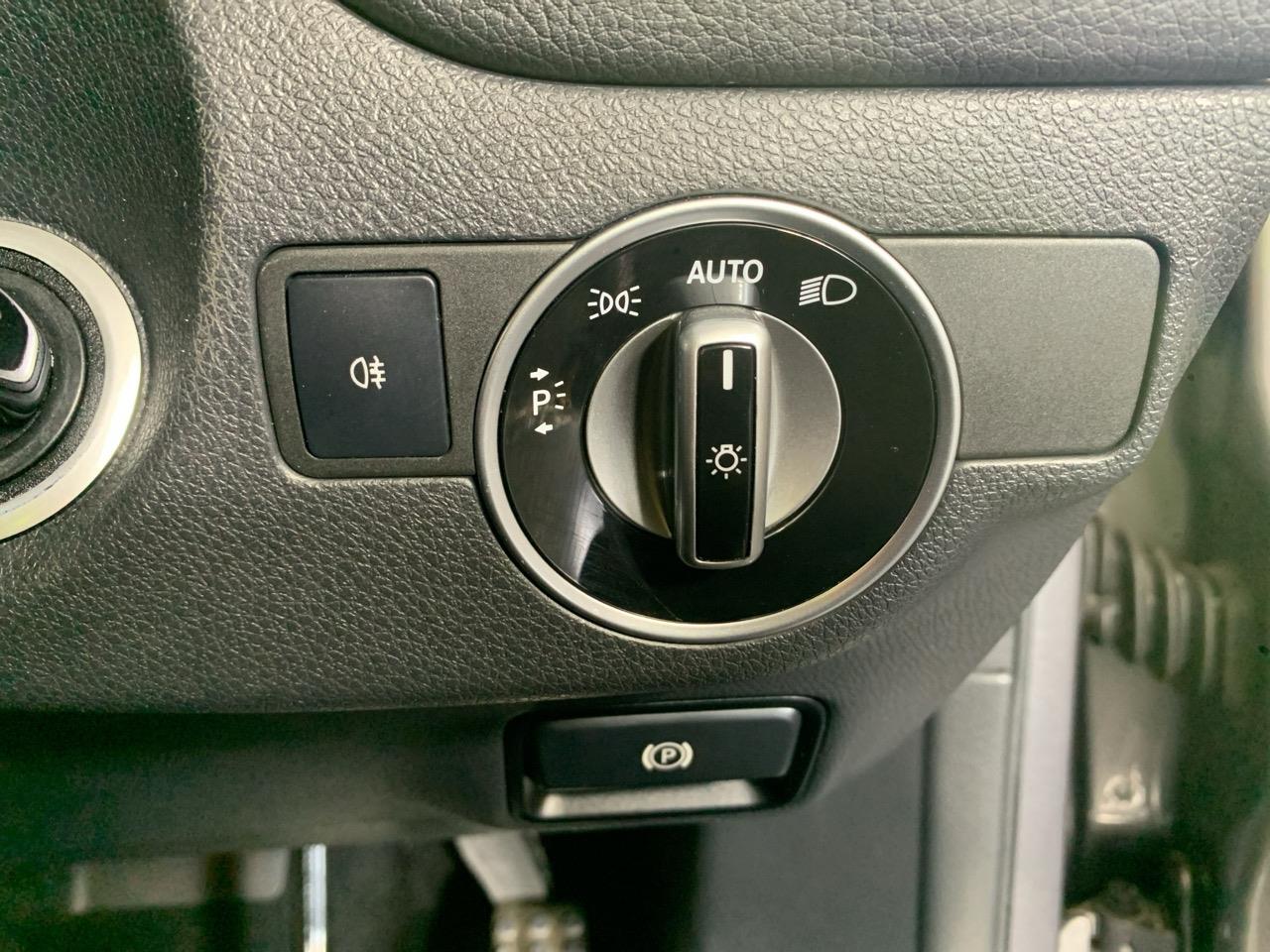 2014 Mercedes-Benz GLA 250 4 Matic RV/SUV 4 MATIC + LOW KMS + CRUISE CONTROL + HEATED SEATS