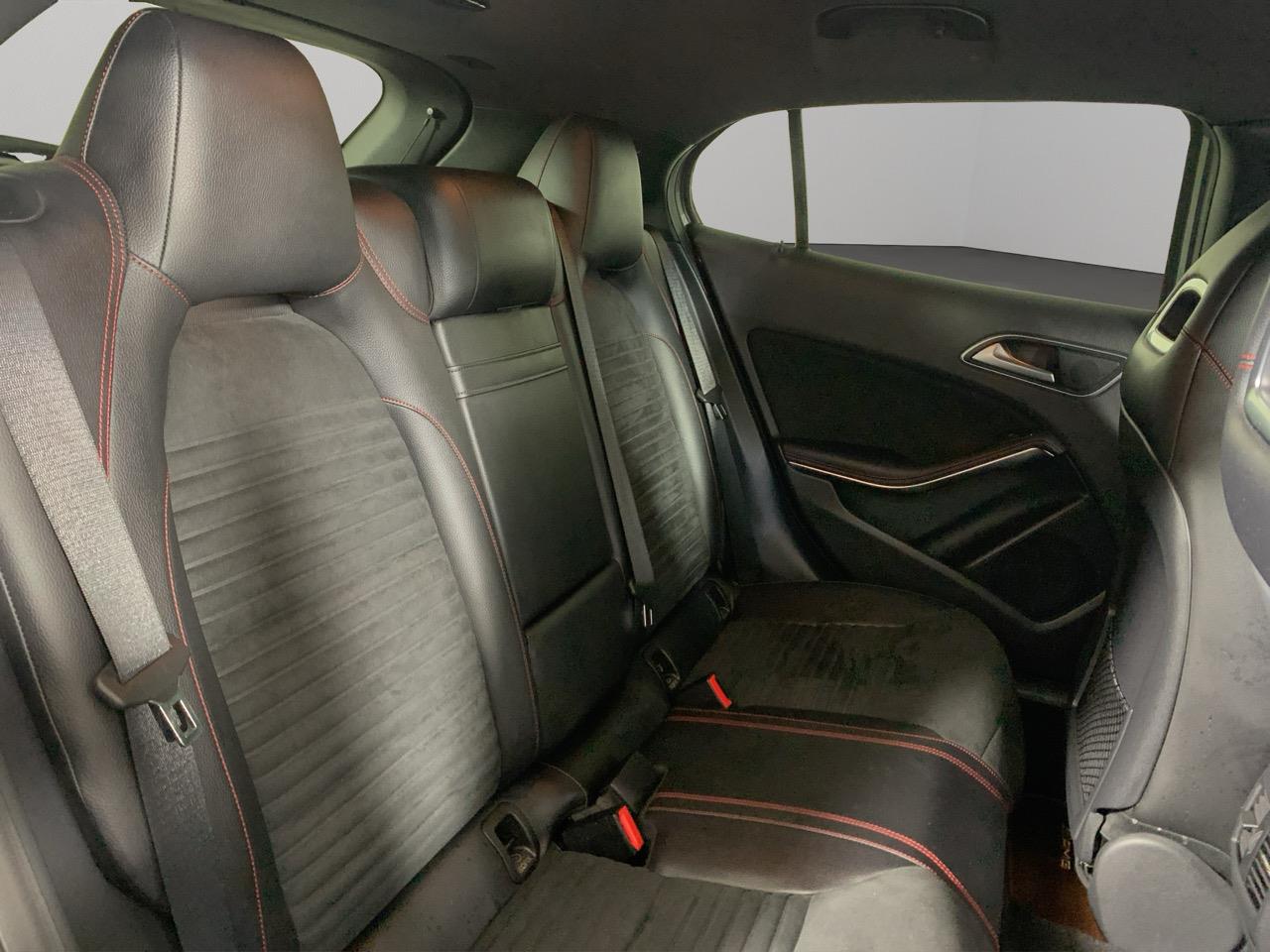 2014 Mercedes-Benz GLA 250 4 Matic RV/SUV 4 MATIC + LOW KMS + CRUISE CONTROL + HEATED SEATS