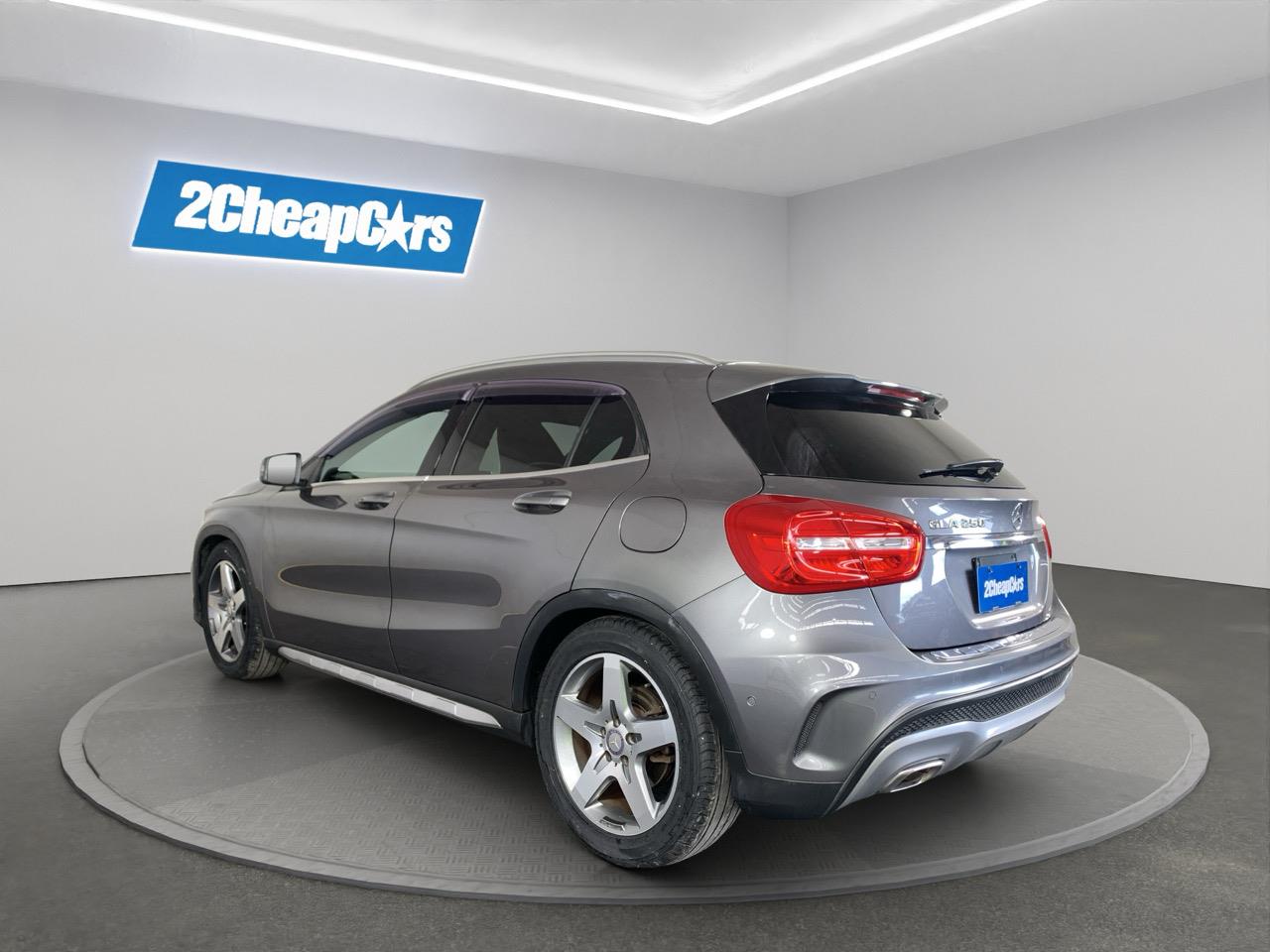 2014 Mercedes-Benz GLA 250 4 Matic RV/SUV 4 MATIC + LOW KMS + CRUISE CONTROL + HEATED SEATS