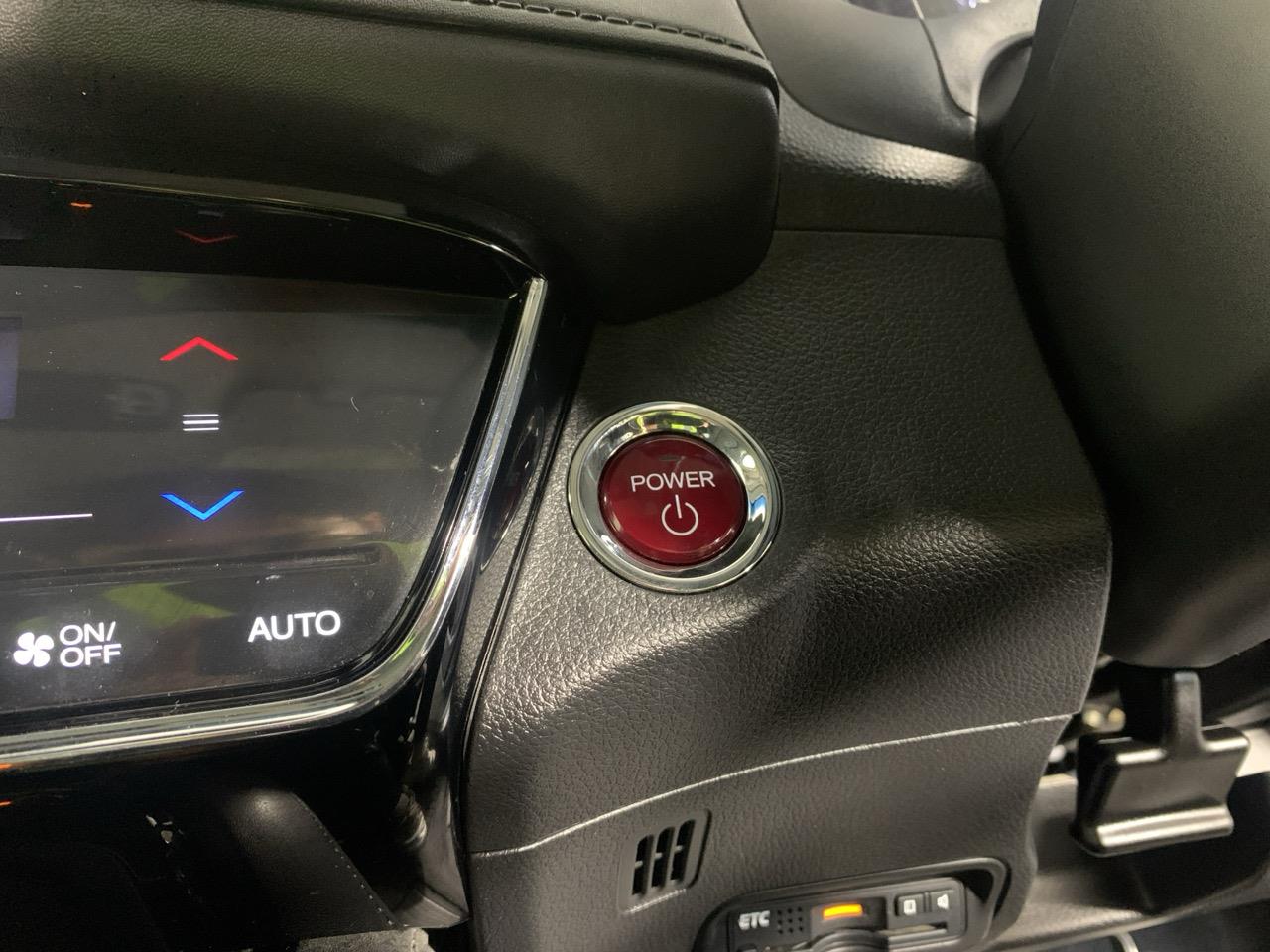 2014 Honda Vezel HYBIRID X RV/SUV REVESING CAMERA + PUSH SRART + AUTO LIGHTS