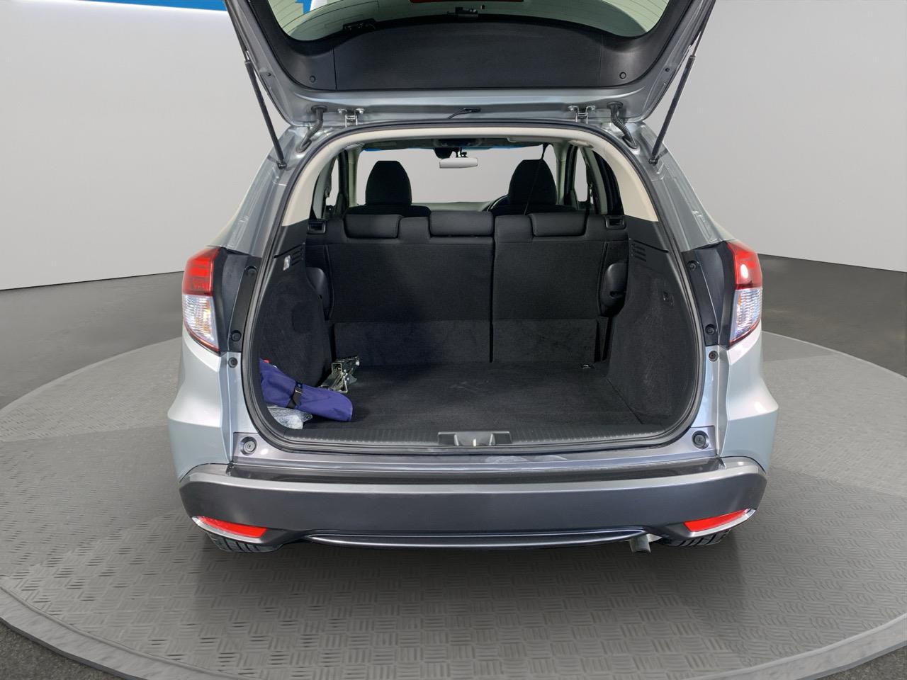 2014 Honda Vezel HYBIRID X RV/SUV REVESING CAMERA + PUSH SRART + AUTO LIGHTS