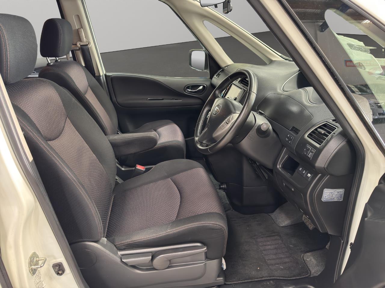 2013 Nissan Serena Hybrid People Mover POWER SLIDING DOOR + SMART KEY + CRUISE CONTROL