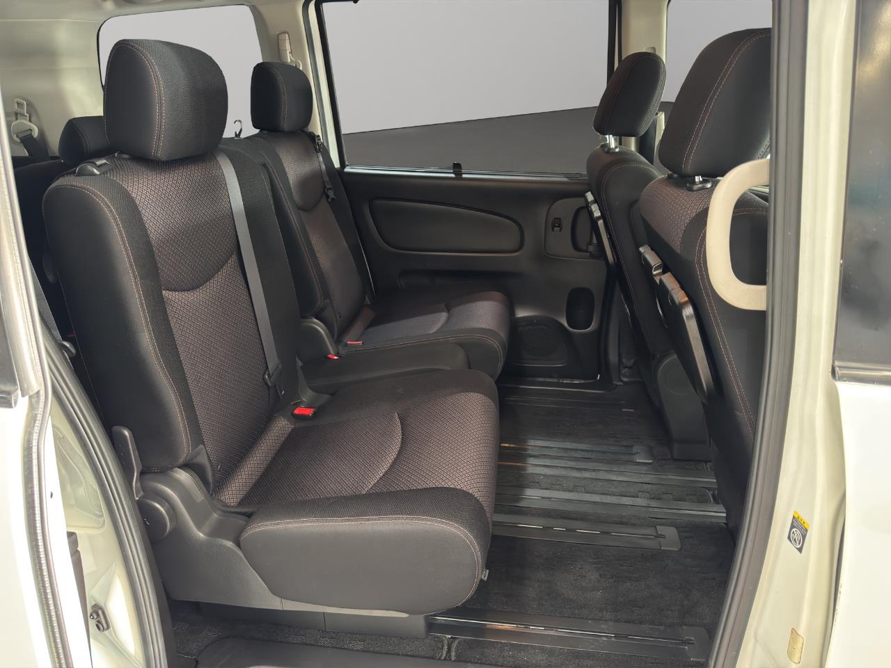 2013 Nissan Serena Hybrid People Mover POWER SLIDING DOOR + SMART KEY + CRUISE CONTROL