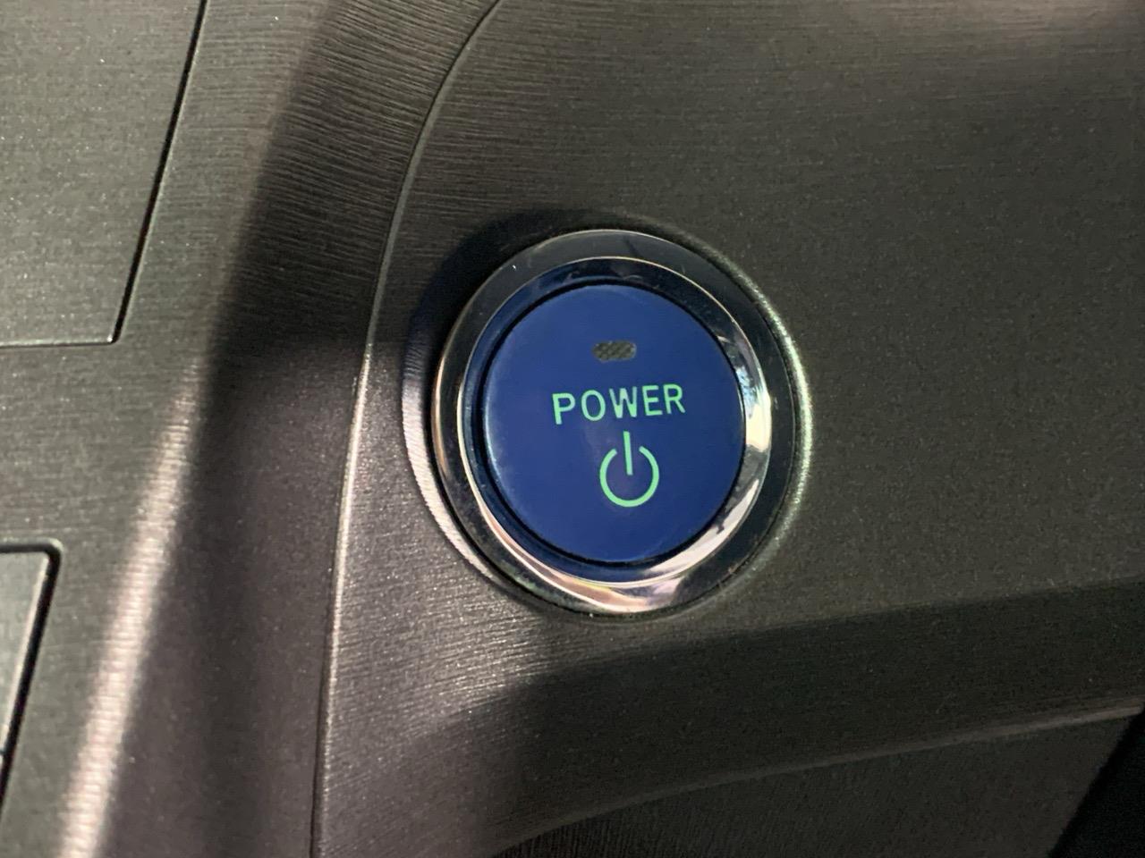 2012 Toyota Prius S Hatchback REVERSING CAMERA + PUSH BUTTON START + AUTO LIGHTS