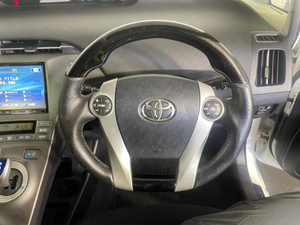 2012 Toyota Prius S touring selection Station Wagon REVERSING CAMERA + AUTO LIGHTS + PUSH BUTTON START