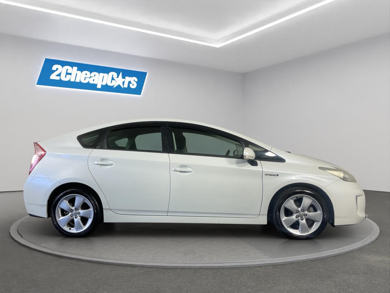 2012 Toyota Prius S touring selection Station Wagon REVERSING CAMERA + AUTO LIGHTS + PUSH BUTTON START