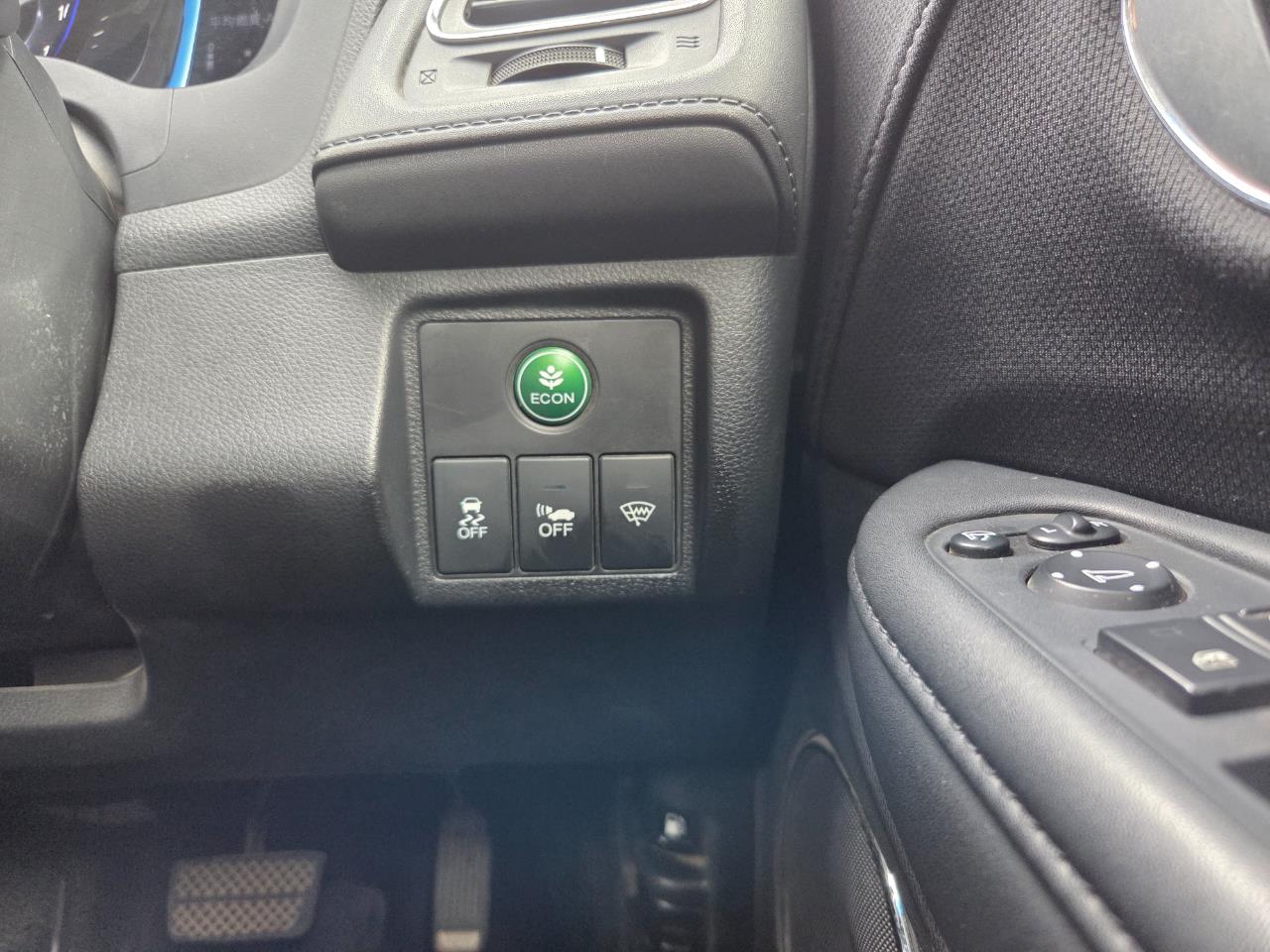 2015 Honda Vezel HYBRD Z RV/SUV REVERSING CAMERA + PADDLE SHIFT + CRUISE CONTROL