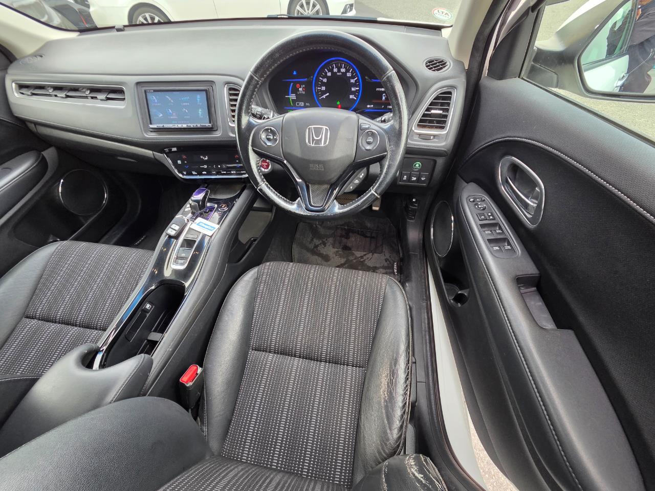 2015 Honda Vezel HYBRD Z RV/SUV REVERSING CAMERA + PADDLE SHIFT + CRUISE CONTROL
