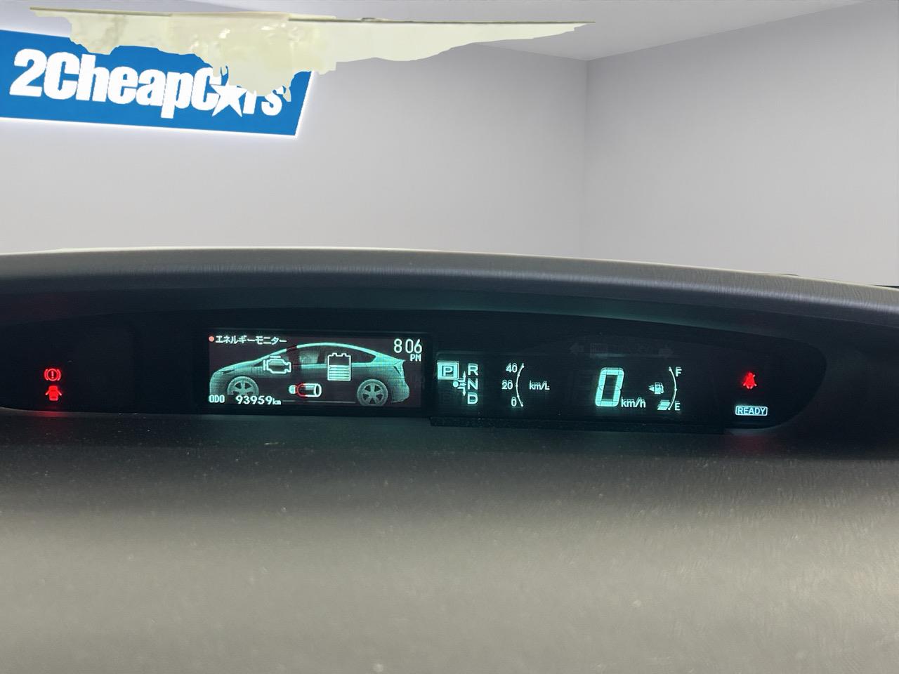 2013 Toyota Prius S Hatchback REVERSING CAMERA + SMART KEY + AUTO LIGHTS