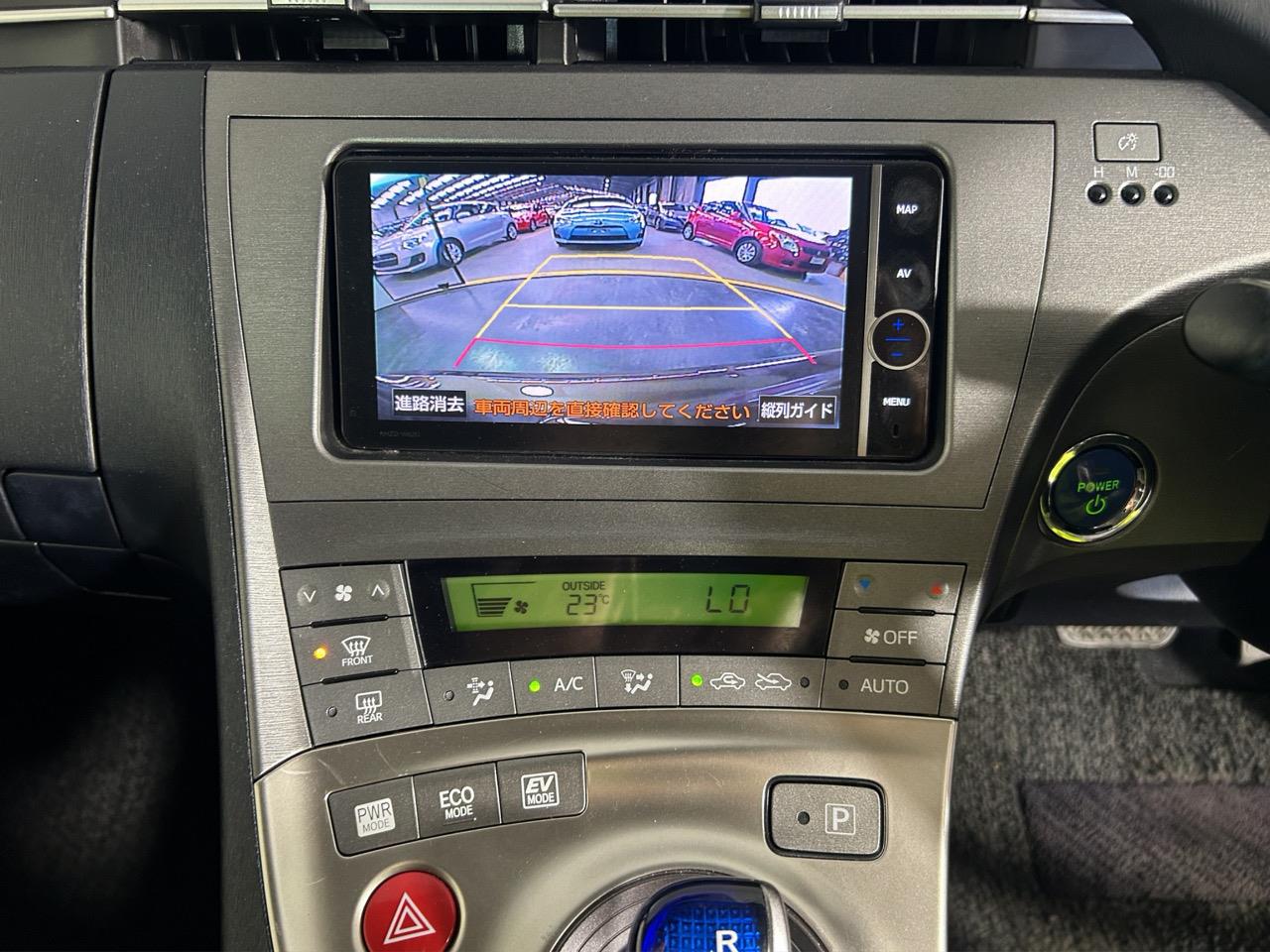 2013 Toyota Prius S Hatchback REVERSING CAMERA + SMART KEY + AUTO LIGHTS