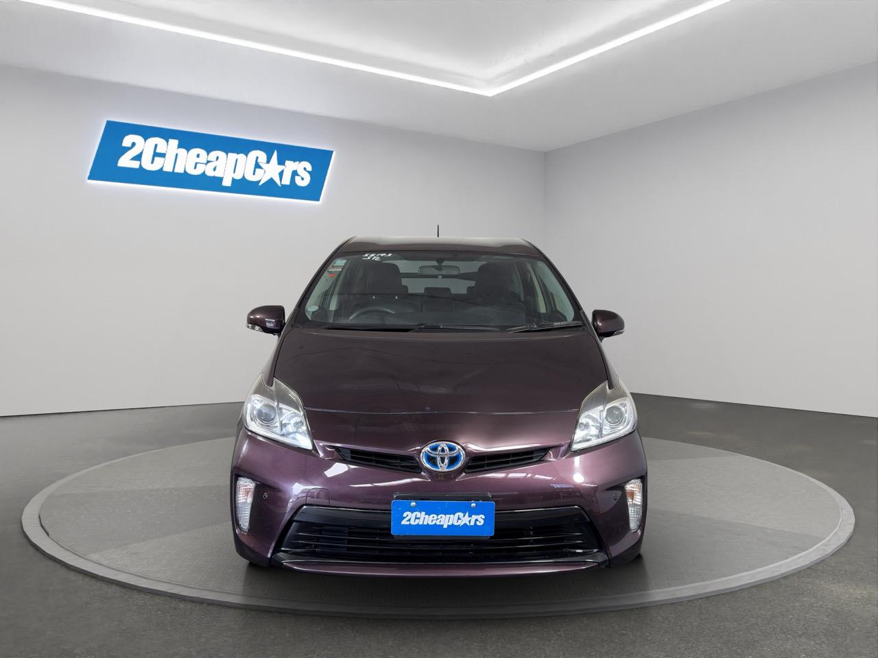 2013 Toyota Prius S Hatchback REVERSING CAMERA + SMART KEY + AUTO LIGHTS