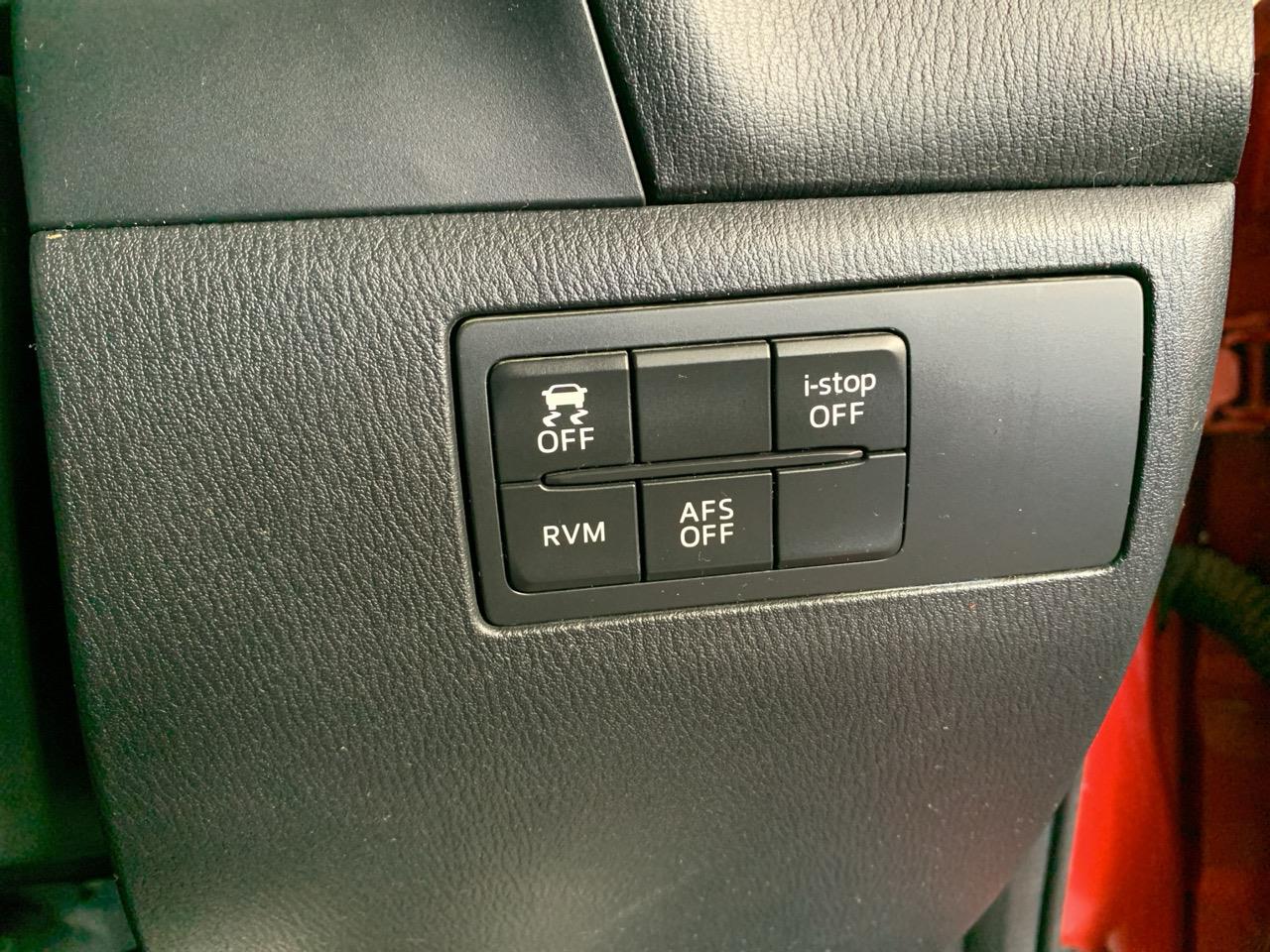 2014 Mazda Axela 3 Late Shape 1.5 Hatchback REVERSING CAMERA + PUSH BUTTON START + AUTO LIGHTS