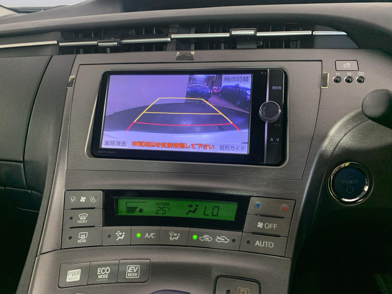 2012 Toyota Prius S Hatchback REVERSING CAMERA + PUSH BUTTON START + AUTO LIGHTS