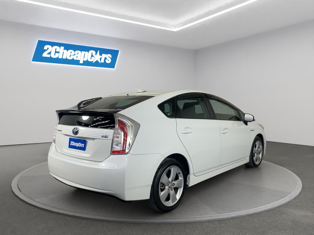 2012 Toyota Prius S Hatchback REVERSING CAMERA + PUSH BUTTON START + AUTO LIGHTS