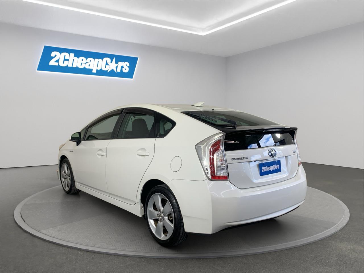 2012 Toyota Prius S Hatchback REVERSING CAMERA + PUSH BUTTON START + AUTO LIGHTS