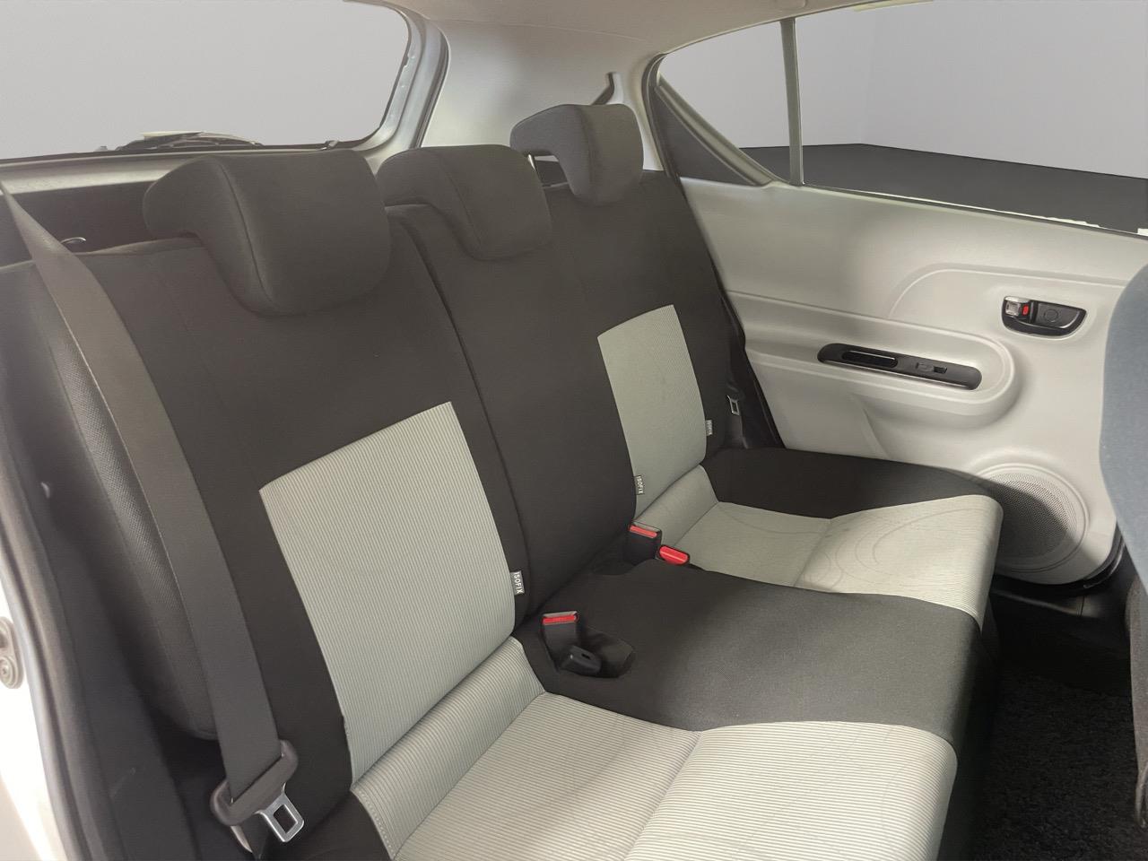 2012 Toyota Aqua S Hatchback LOW KM + AUTO LIGHTS + PUSH START